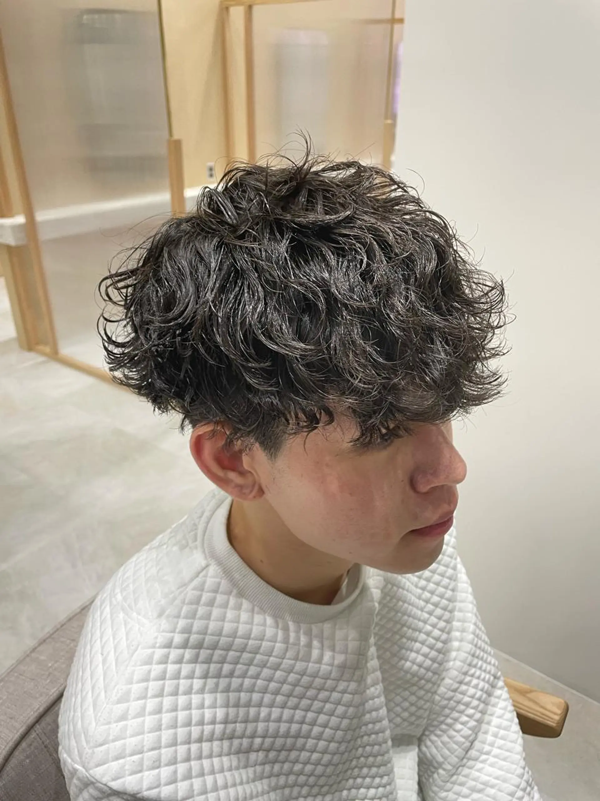ミディアム パーマ メンズ 🔥縦落ちツイスパ 🔥鈴木健紀のヘアスタイル
