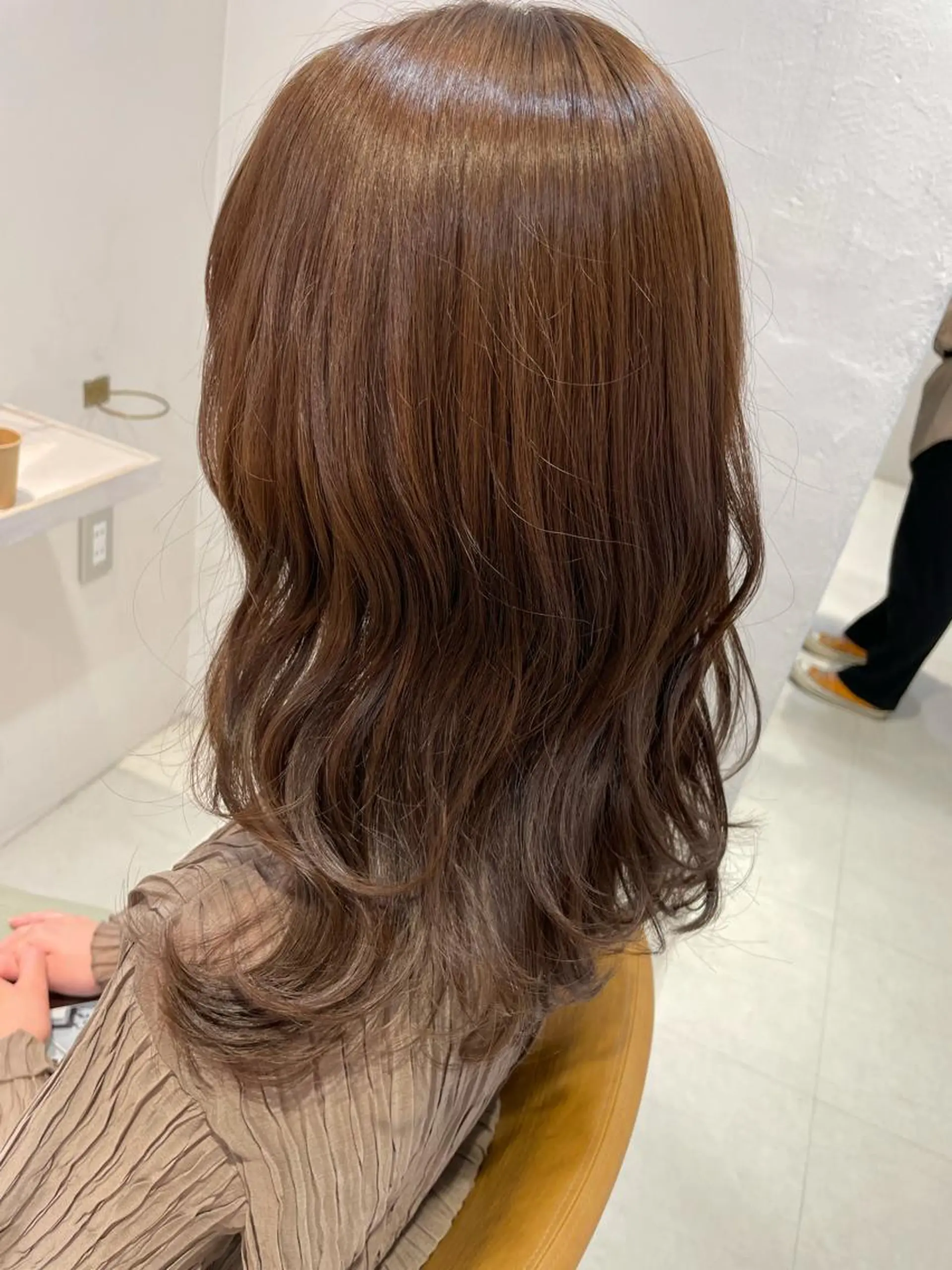 カラー パーマ 若月 あやかのヘアスタイル