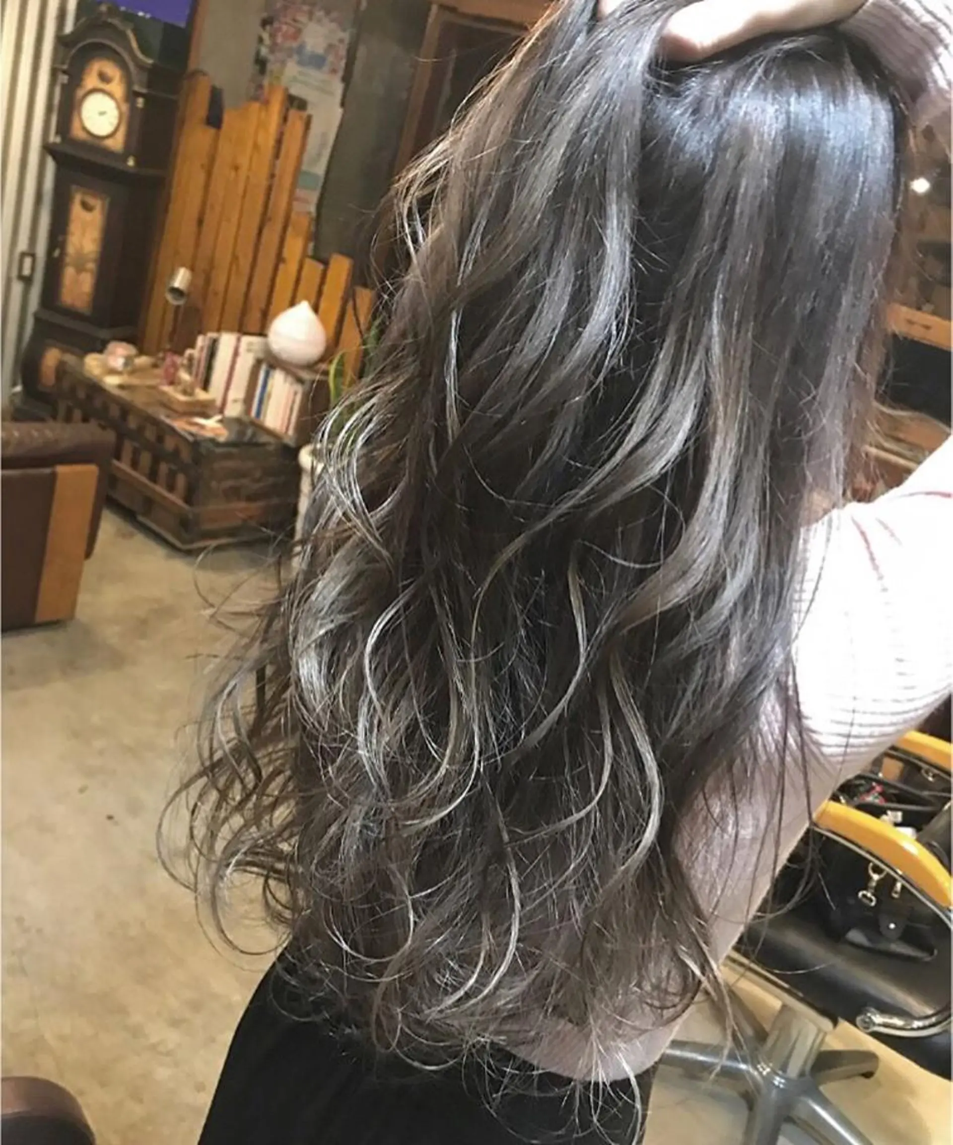 ロング カラー ハイライトカラー 外国人風カラー ハイライト 玉木 育実のヘアスタイル