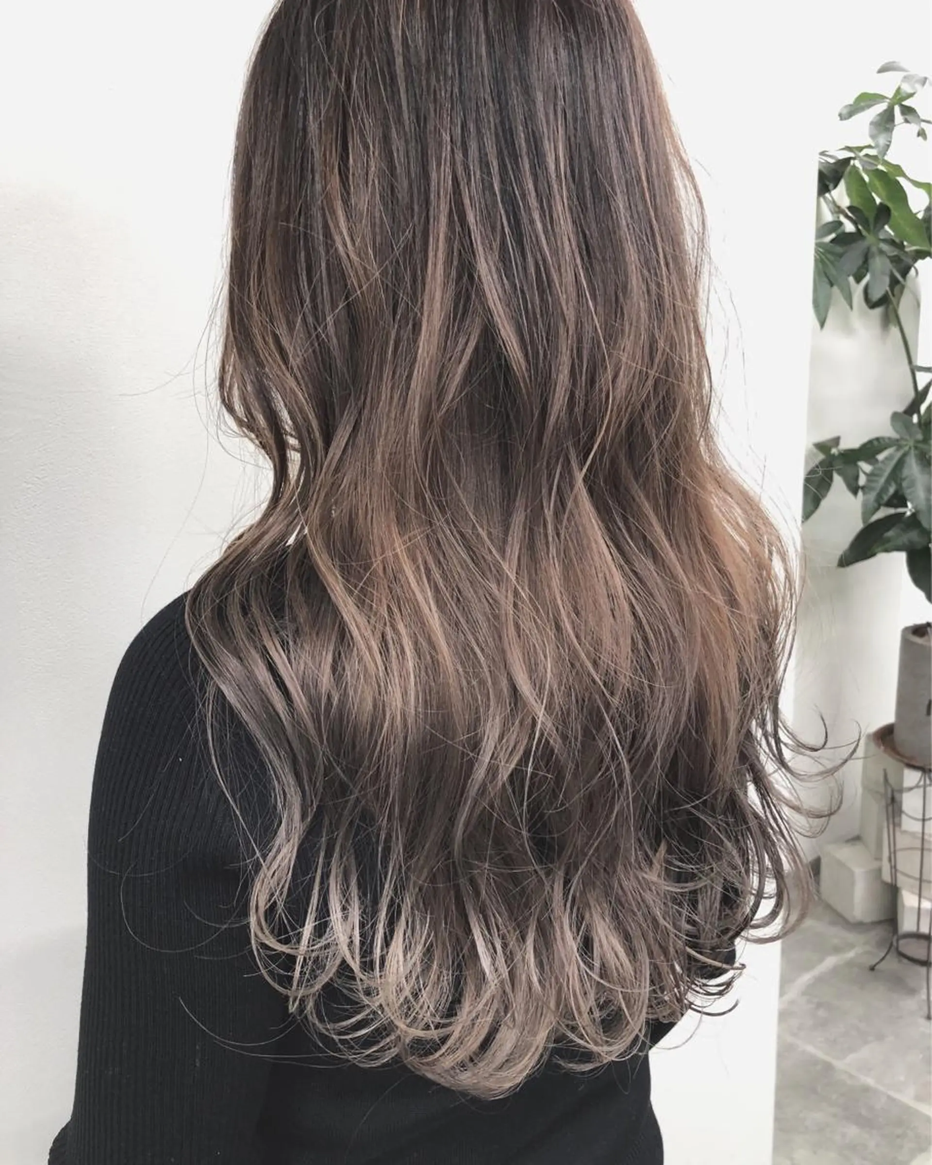 ロング レイヤーカット 小澤大輔 YOLO hairのヘアスタイル