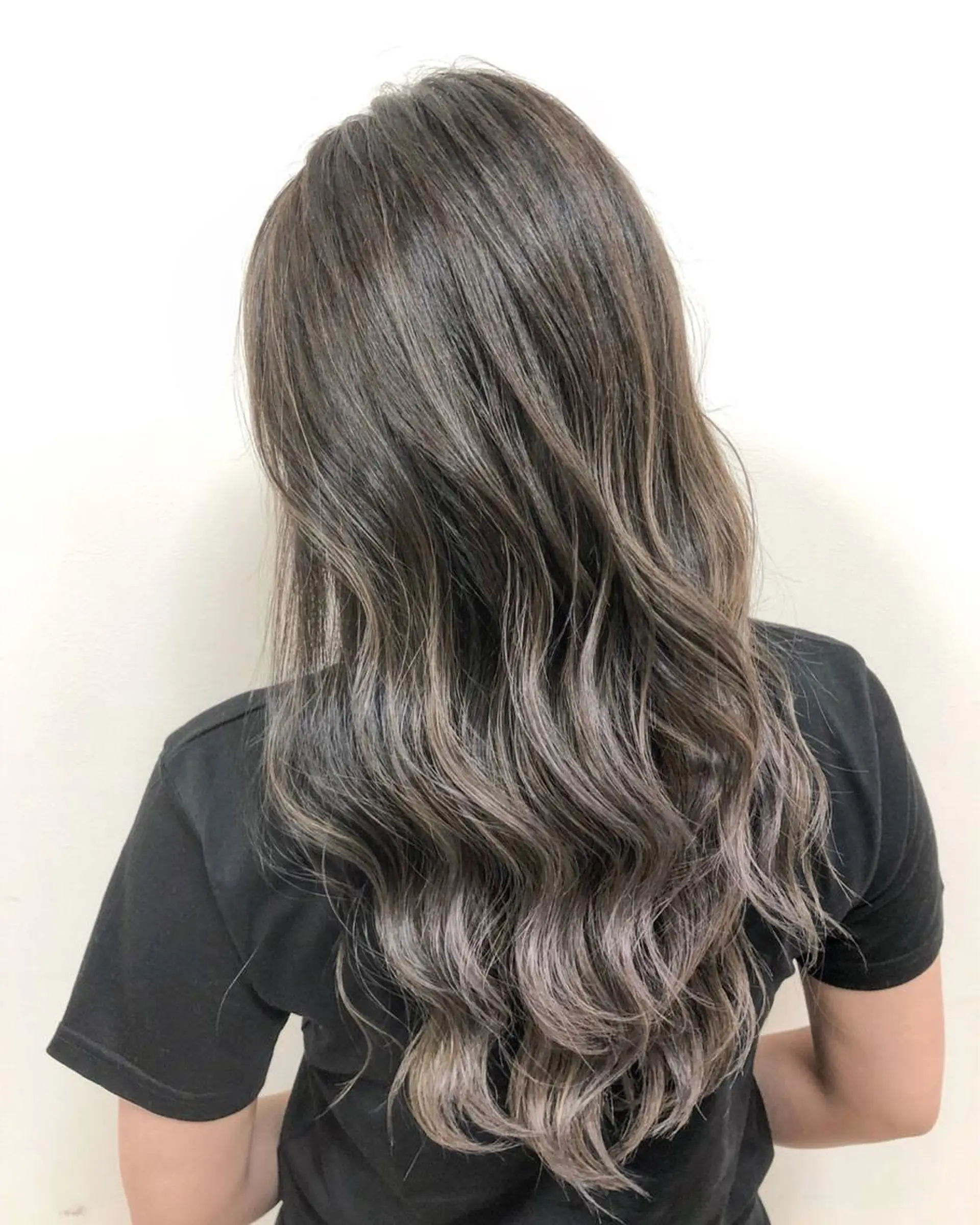 セミロング カラー ヘアカラー トリートメント mahaloha千代田所属・大橋 輝久のヘアスタイル