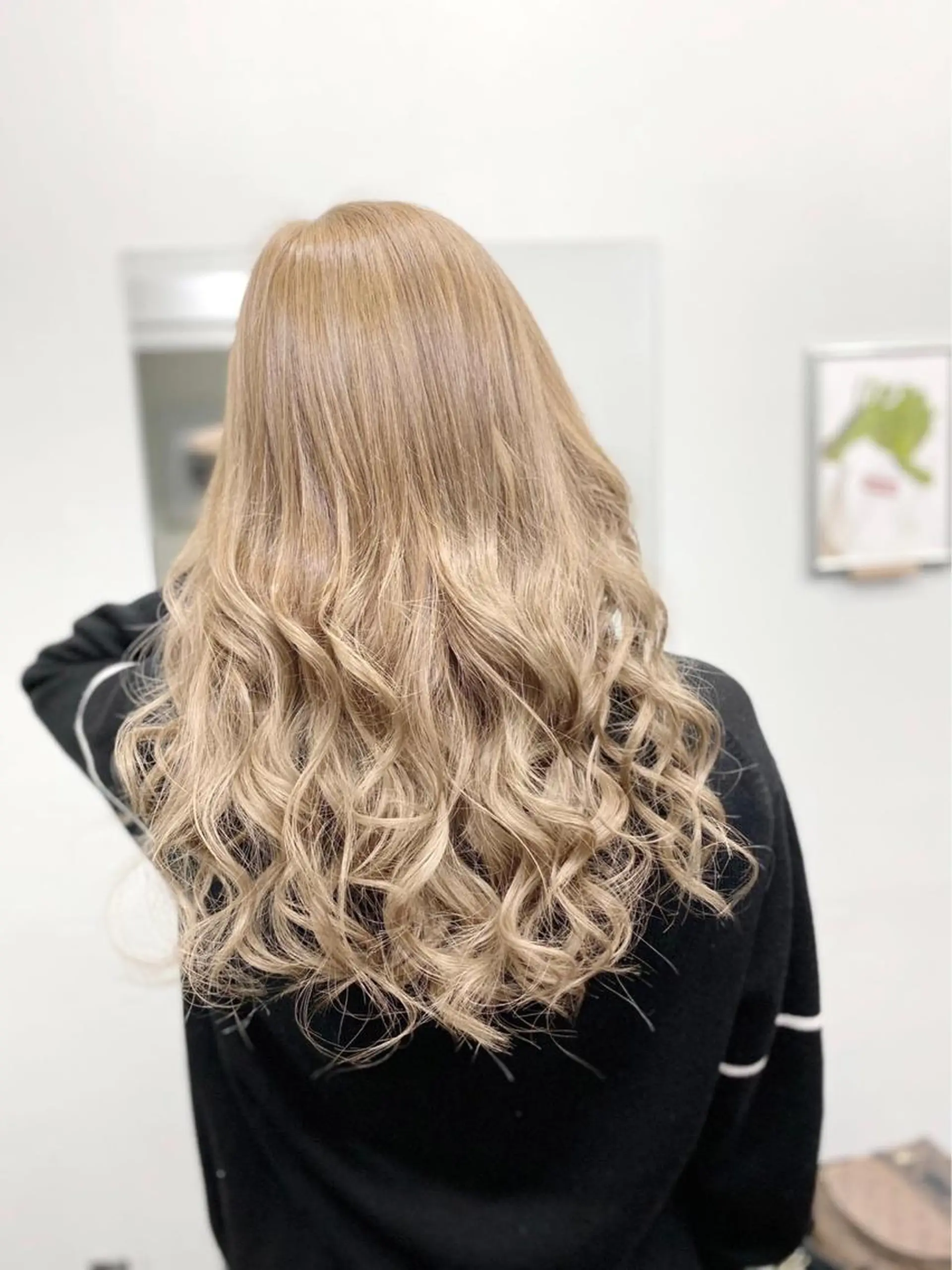 セミロング カラー ヘアアレンジ メンズ カット ヘアカラー トリートメント ブリーチ特化型✂️ ハイトーンカラー👨のヘアスタイル