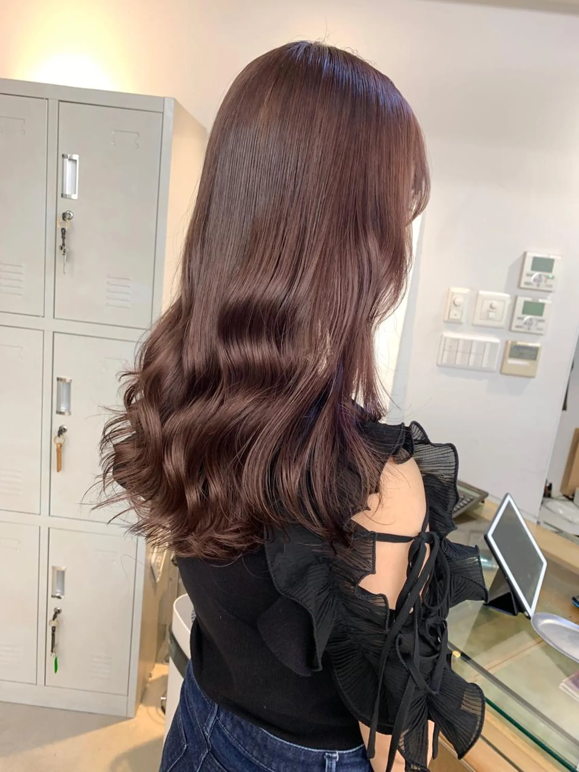 ロング カラー ベージュカラー ピンクカラー ピンクベージュ カット ヘアカラー トリートメント LEBEN所属・leben serikaのヘアスタイル