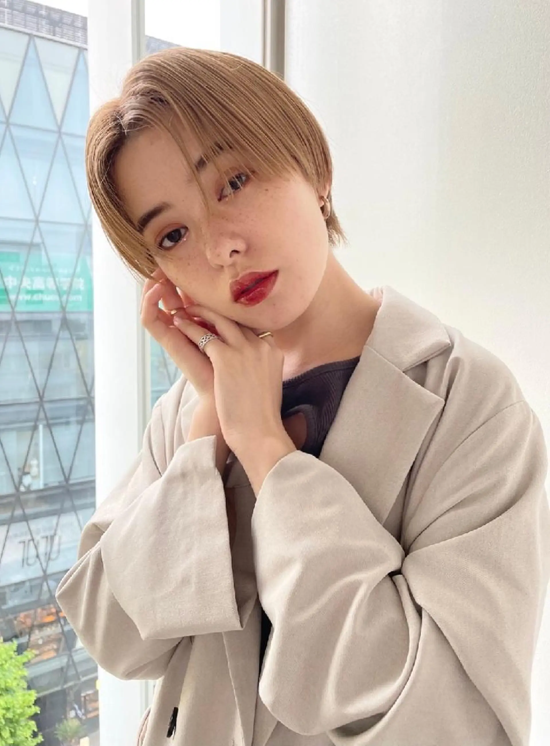 ショート カラー ベージュカラー ミルクティーベージュ ショートヘア カット ヘアカラー トリートメント 🌈GAME🌈 横浜店のヘアスタイル