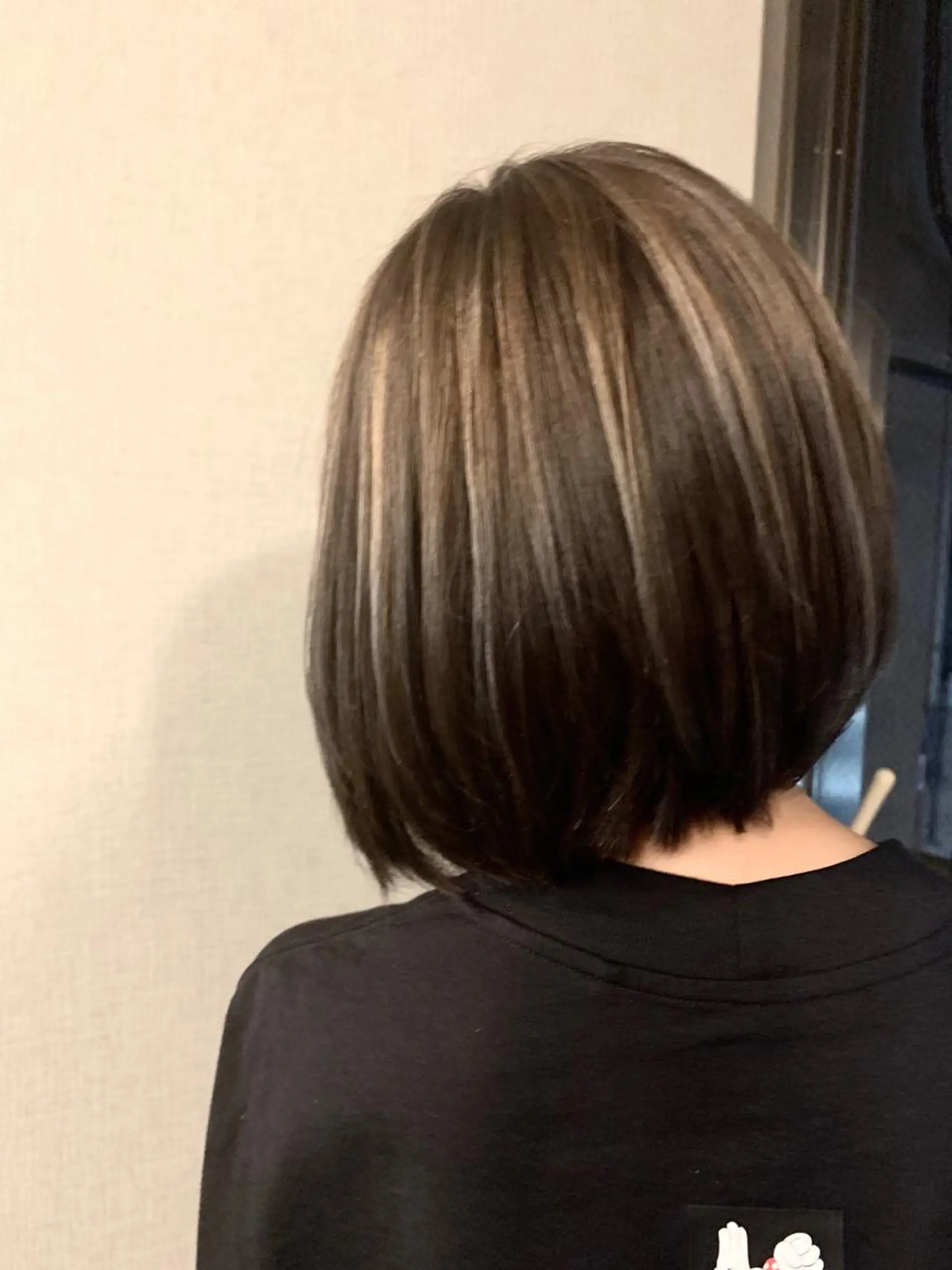 ショート アッシュ ハイライト レイヤーカット Selene hair OSAKAのヘアスタイル