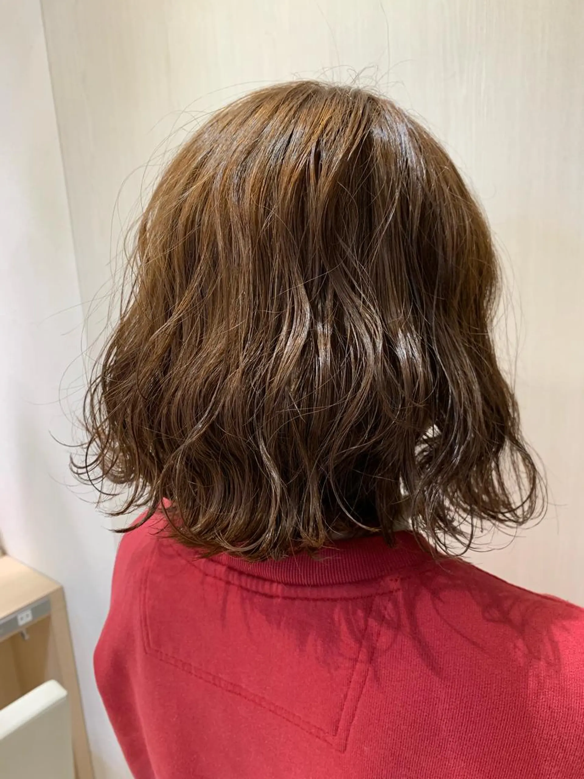 ミディアム カラー カット ヘアカラー トリートメント 店長ハイトーンカラー 柞山史奈のヘアスタイル