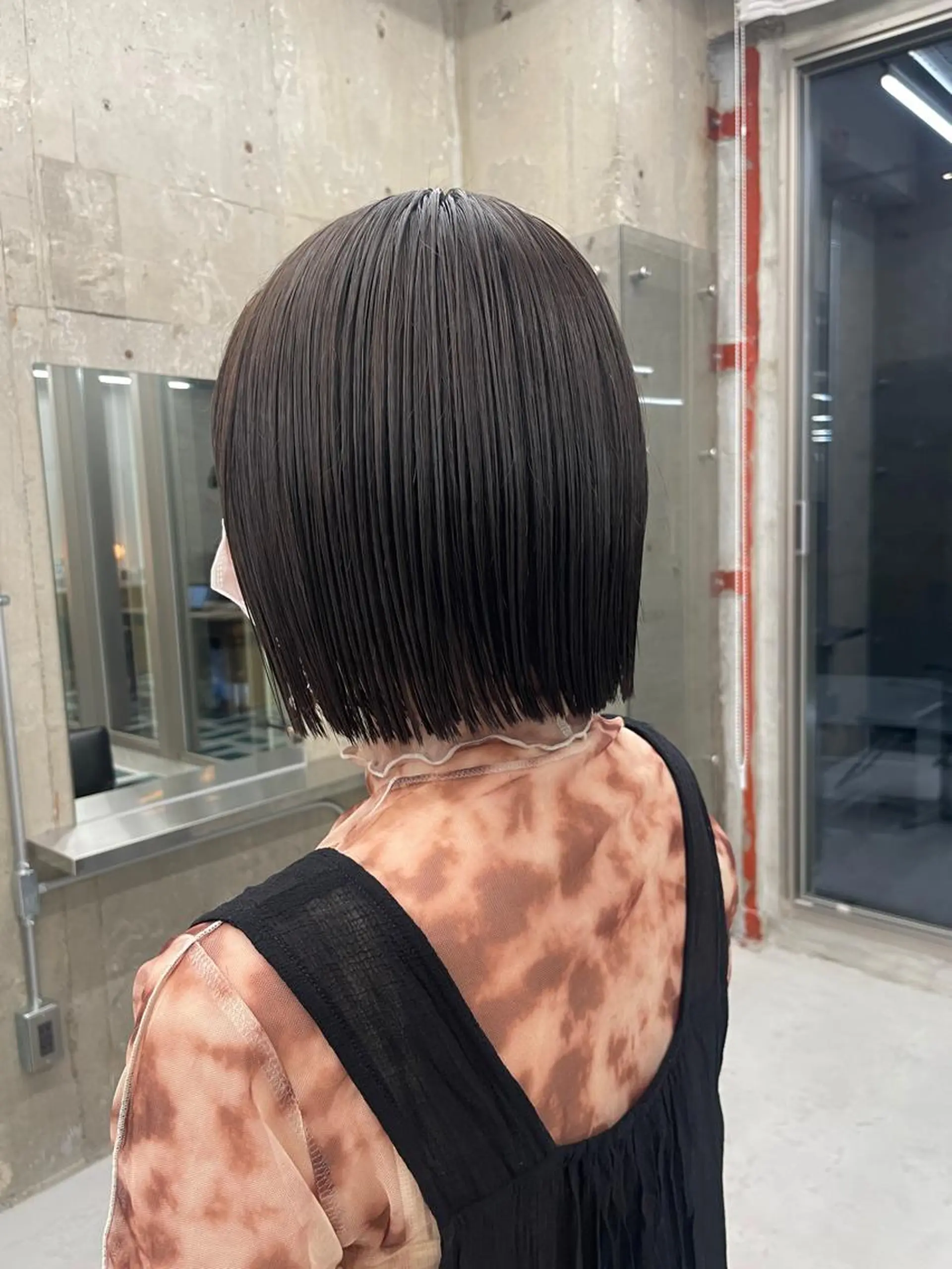 ミディアム 切りっぱなしボブ ボブ SALOWIN所属・ボブ/ハイトーン YUIのヘアスタイル