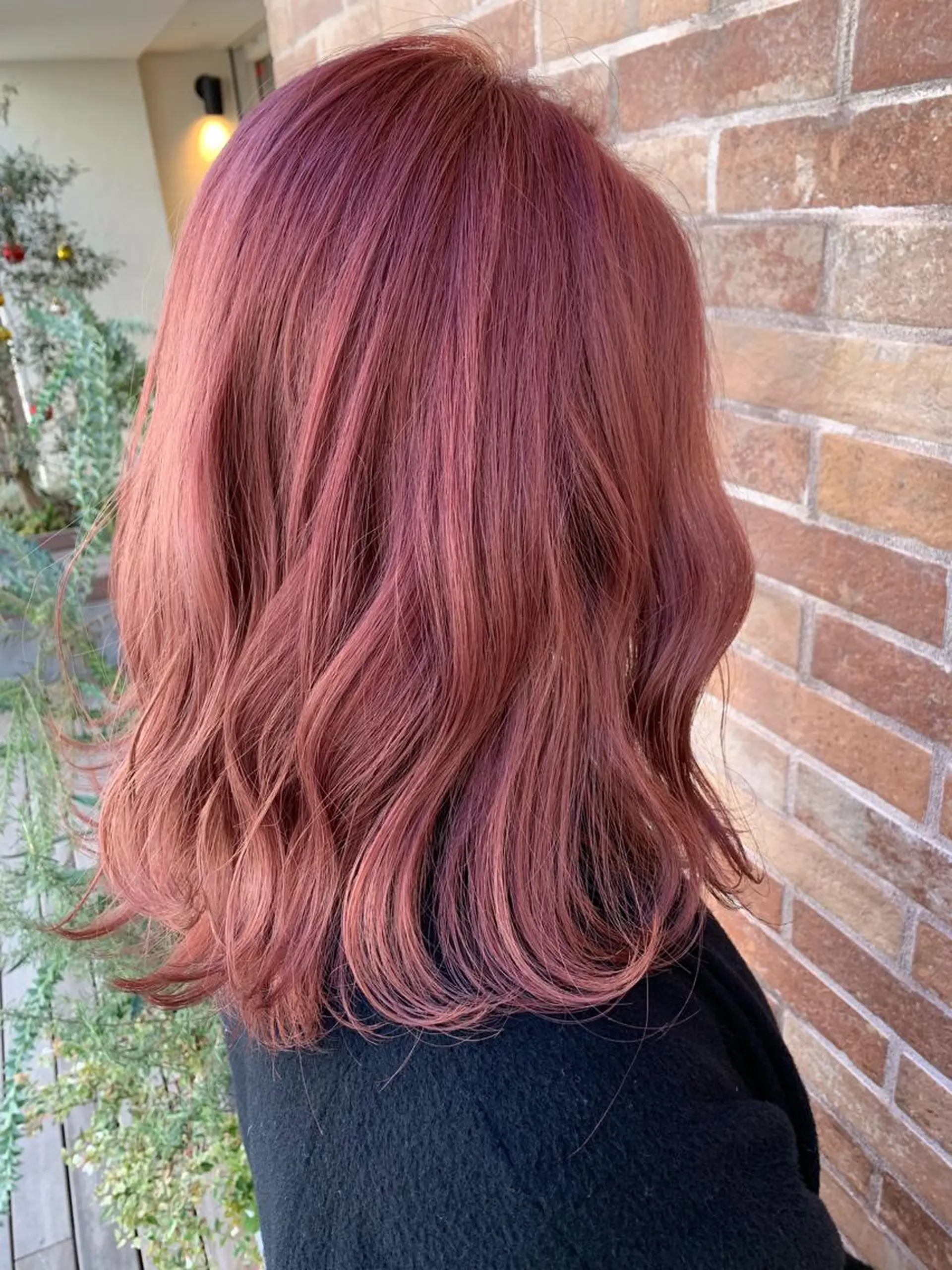 セミロング カラー ピンクカラー t.a.g所属・韓国レイヤー×艶髪 ハイトーンRyukiのヘアスタイル