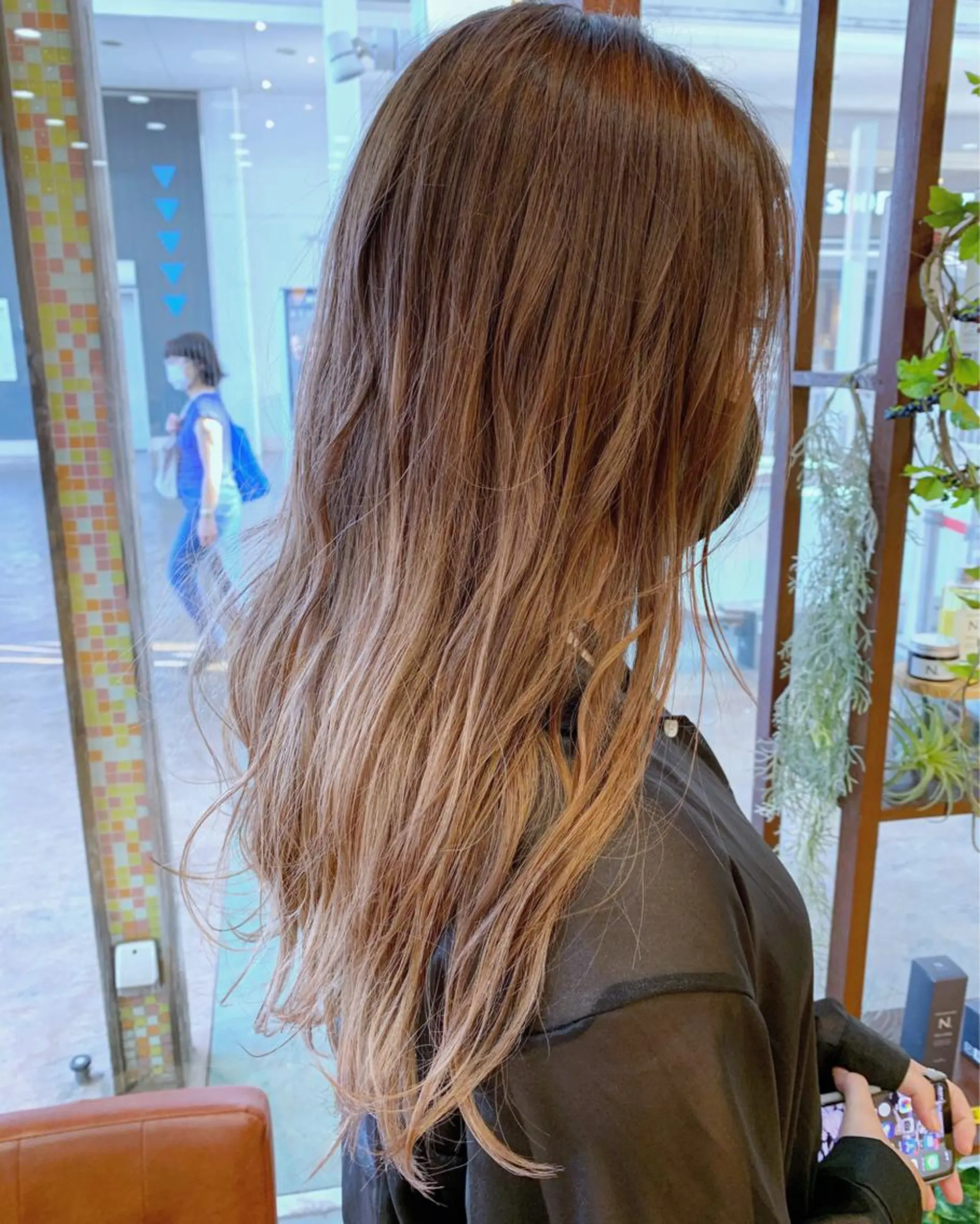 ロング カラー バレイヤージュ グラデーションカラー レイヤーカット 安齋 大樹 /くびれショートのヘアスタイル
