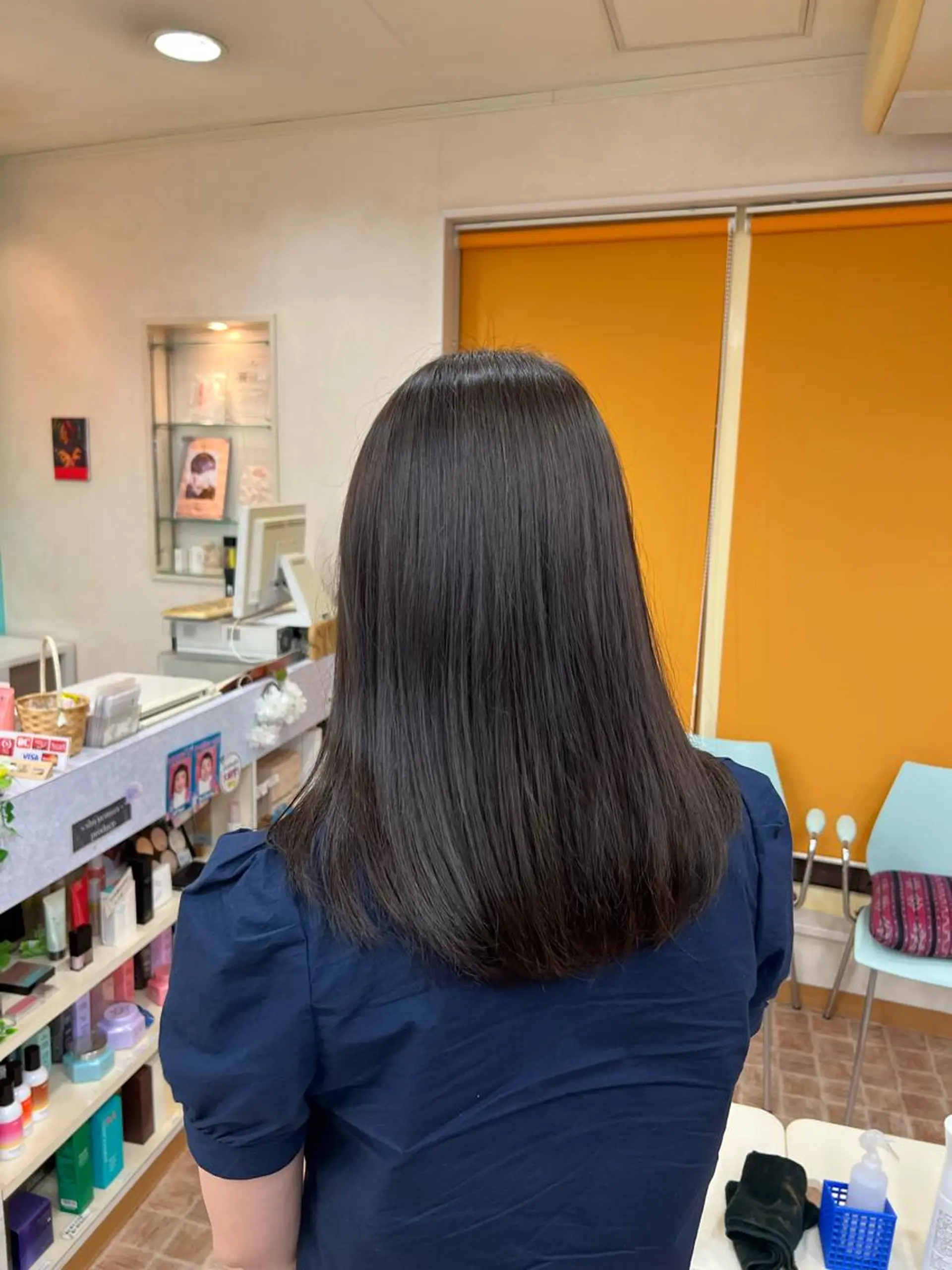 ミディアム カラー ベージュカラー オリーブベージュ GARTE所属・ゲンキ/ボブ /レイヤーカットのヘアスタイル