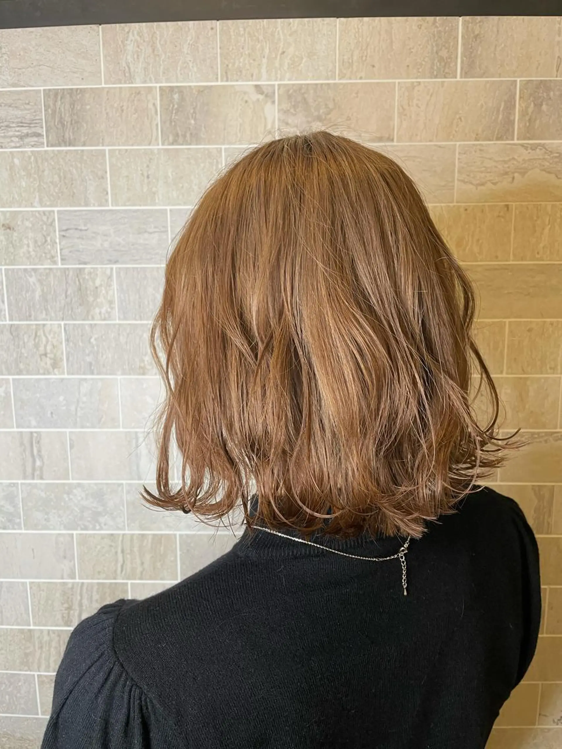 ショート ブリーチ毛矯正.髪質 改善.髪にドラマをのヘアスタイル