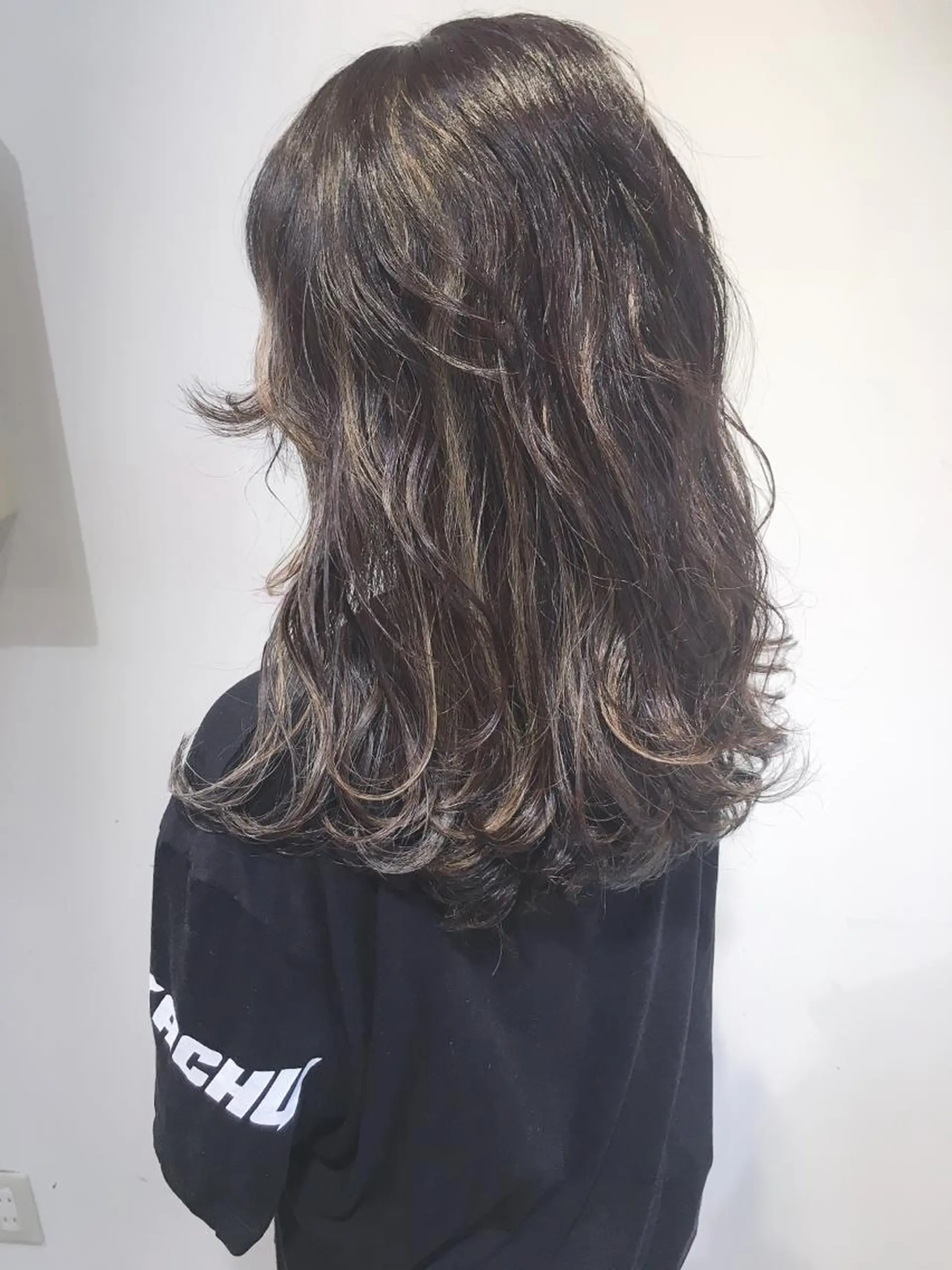 ミディアム ショートボブ ボブ ハイライト 外ハネヘア メンズツイスパ ショートフクヤマシンのヘアスタイル