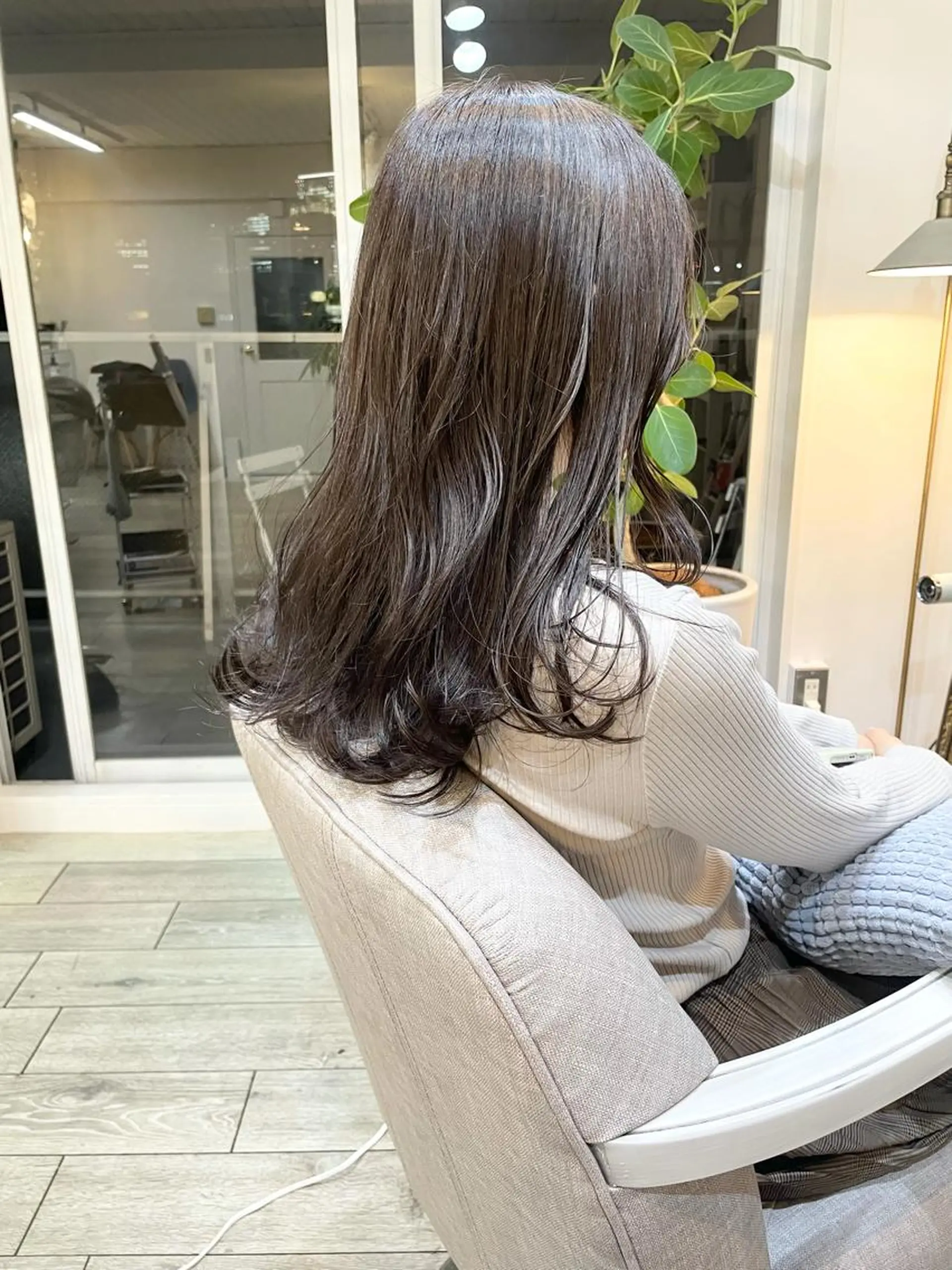 ミディアム カラー シバタ ショウゴのヘアスタイル