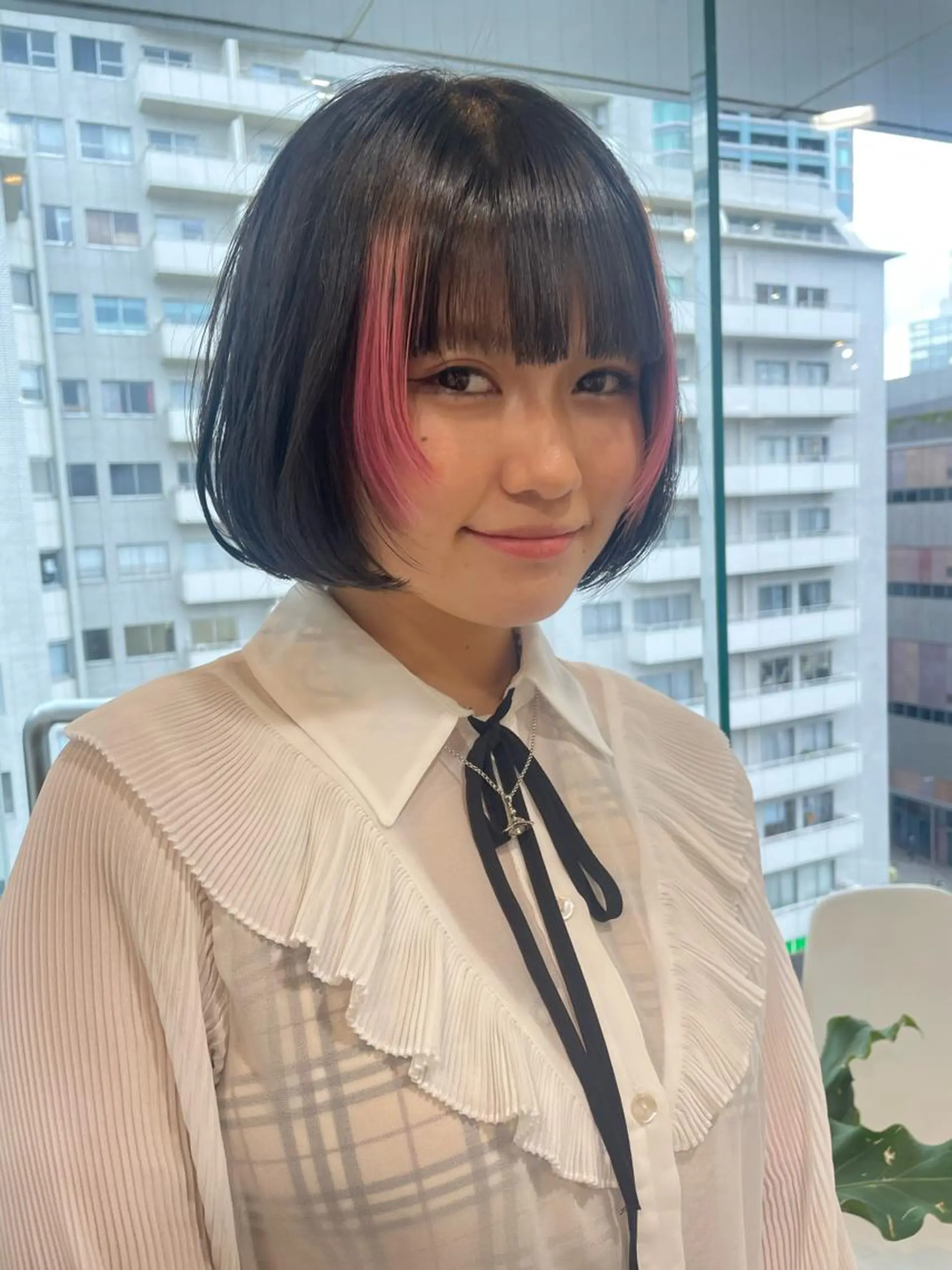 ミディアム カラー デザインカラー カット ヘアカラー トリートメント レイヤー／似合わせ TAKUYAのヘアスタイル
