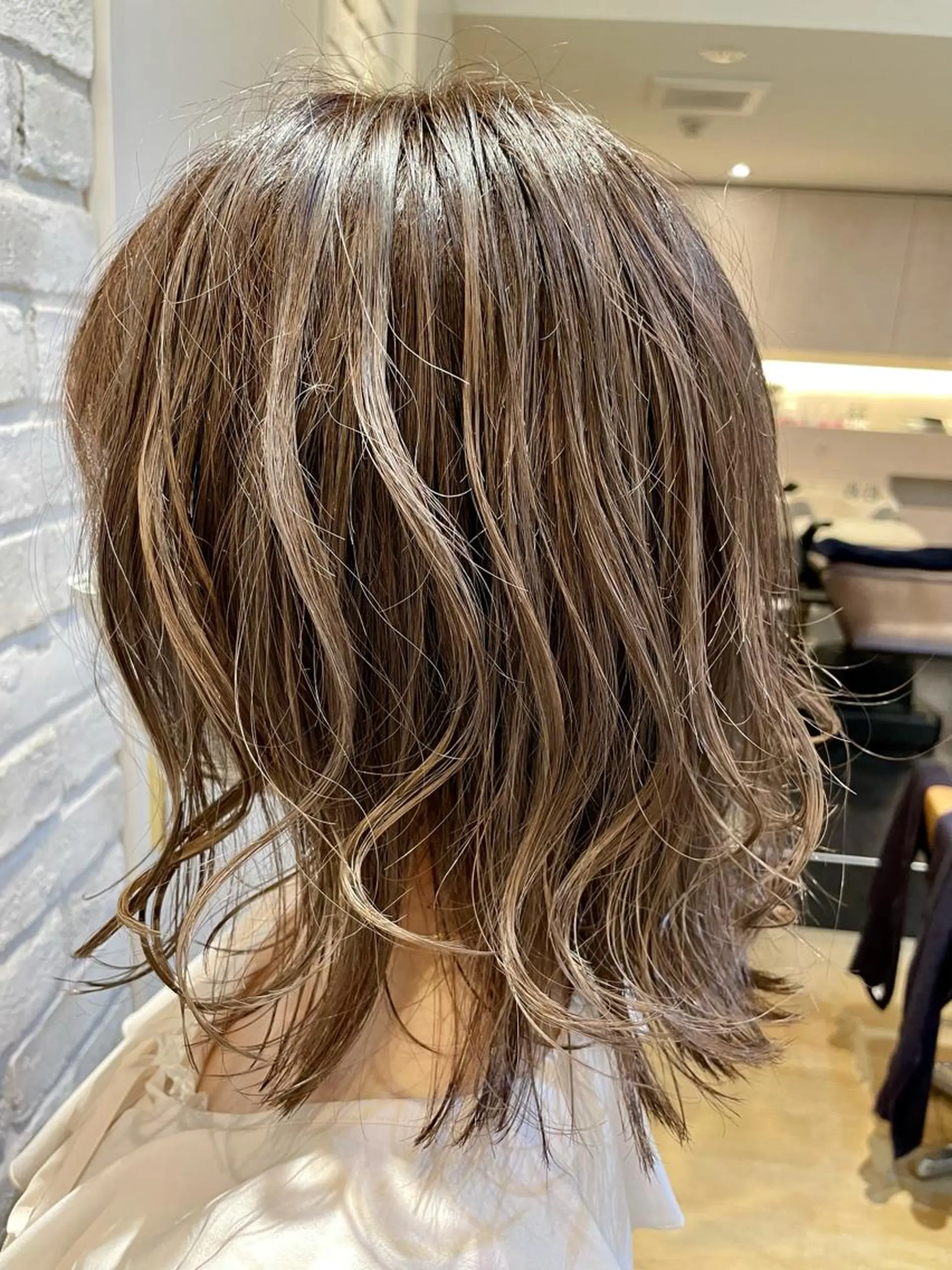 ミディアム ハイライト ✨シルクストレート✨ 美髪髪質改善Yukiのヘアスタイル