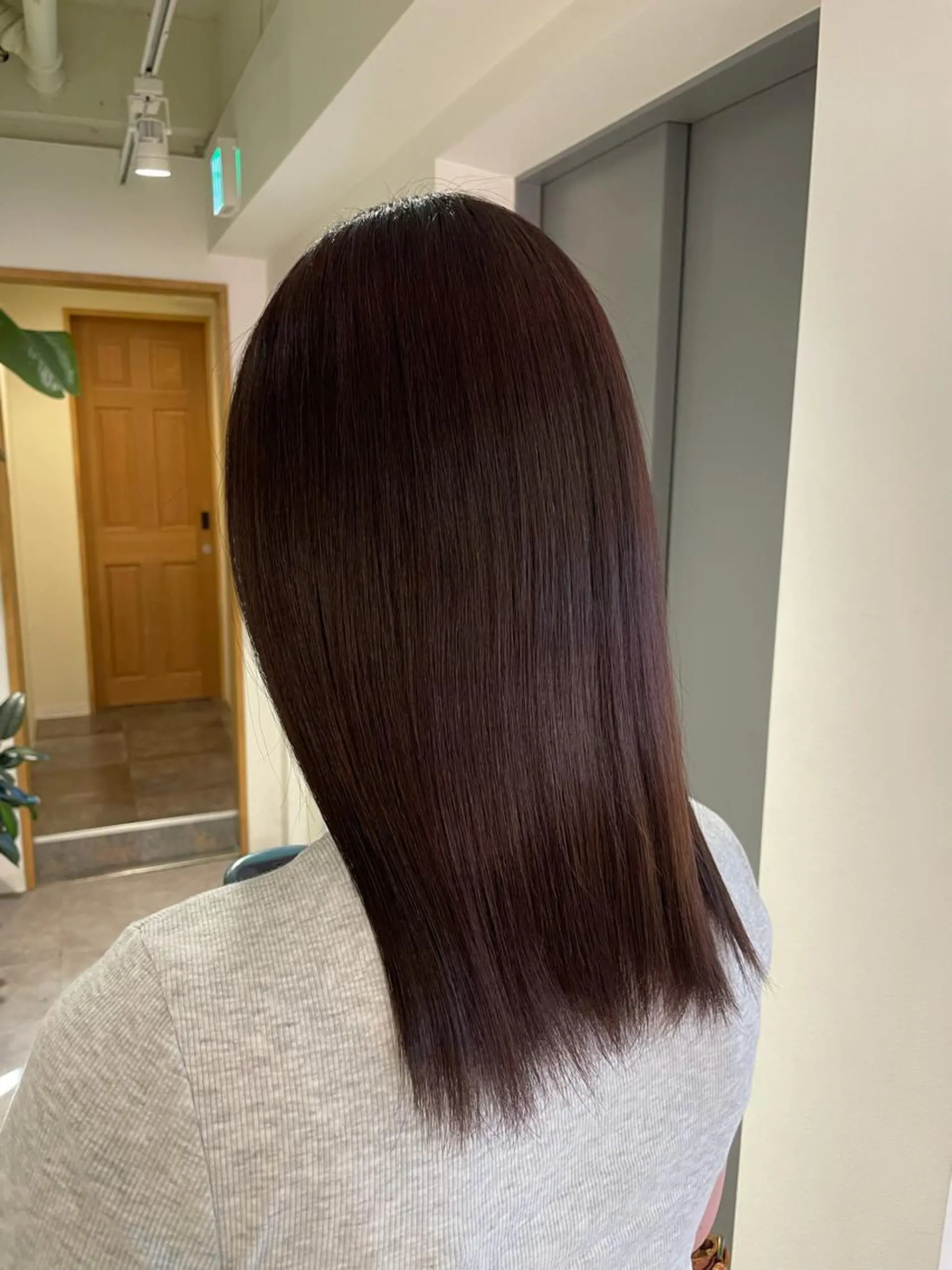 ミディアム カットモデル募集中 友香のヘアスタイル