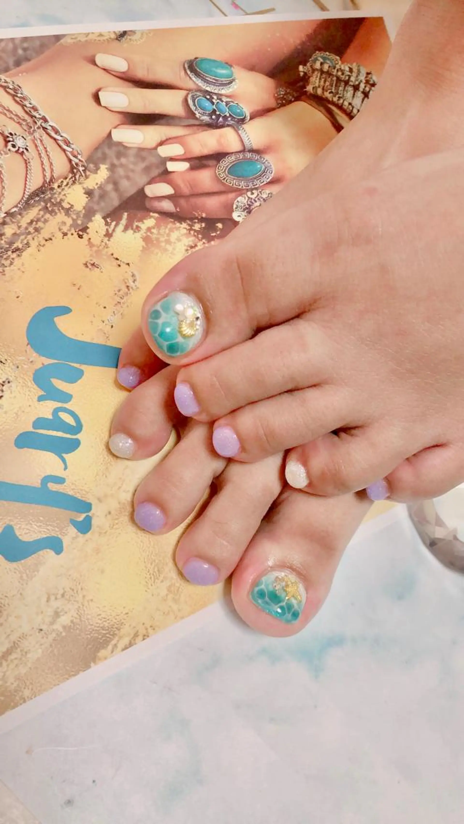 ミディアム カラー キッズ ネイル マツエク・マツパ フットネイル 💎ビューティサロン 湘南　RIRAN💎のネイルデザイン