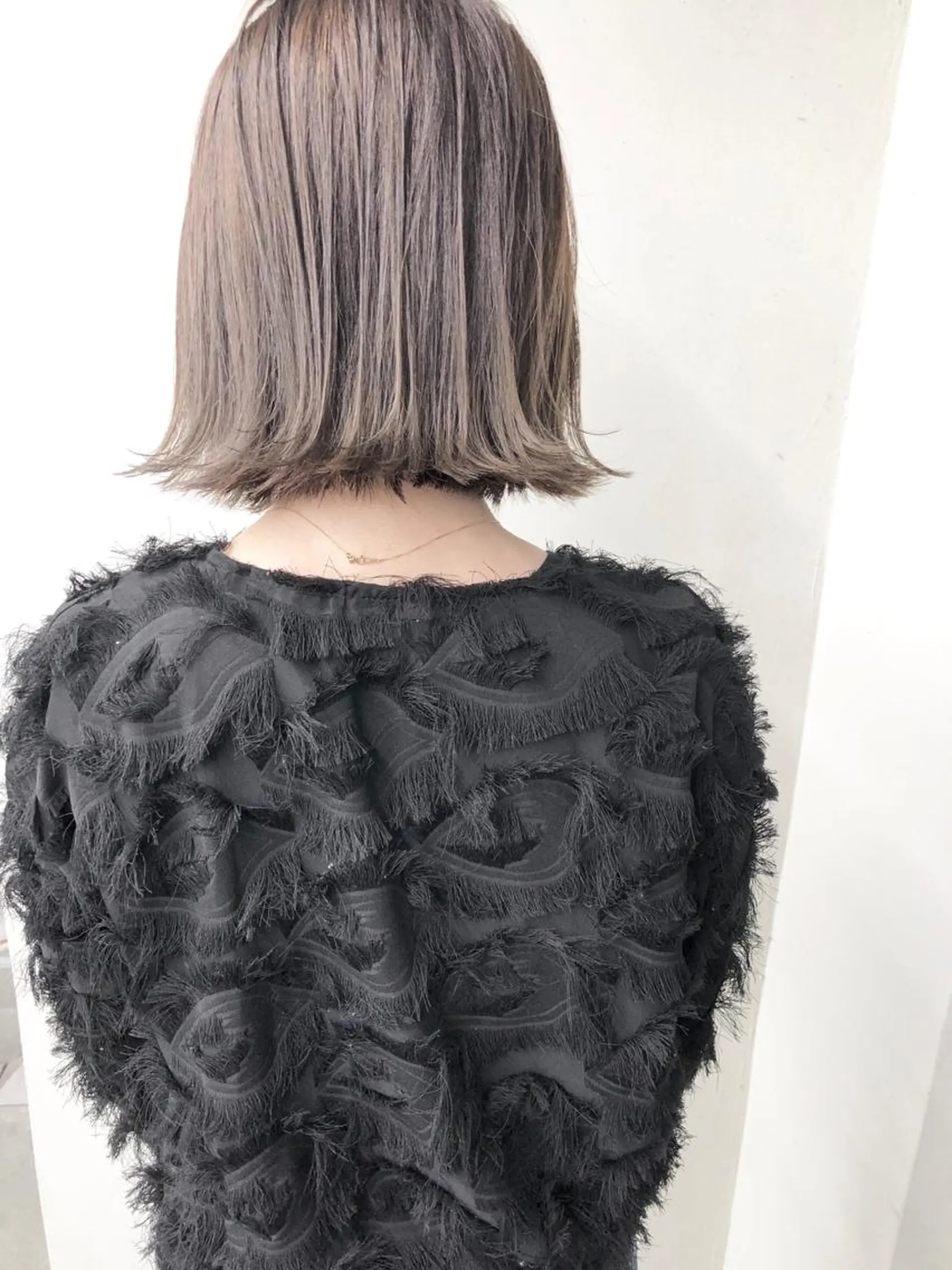 ミディアム アッシュ ハイライト ヘアカラー トリートメント 小澤大輔 YOLO hairのヘアスタイル