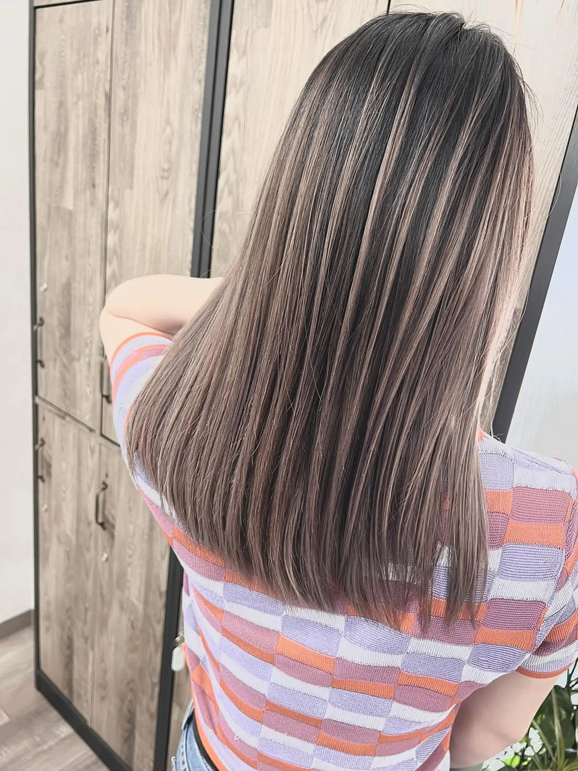 セミロング カラー バレイヤージュ レイヤーカット ⭐️ボブ/ショート りゅうしんのヘアスタイル