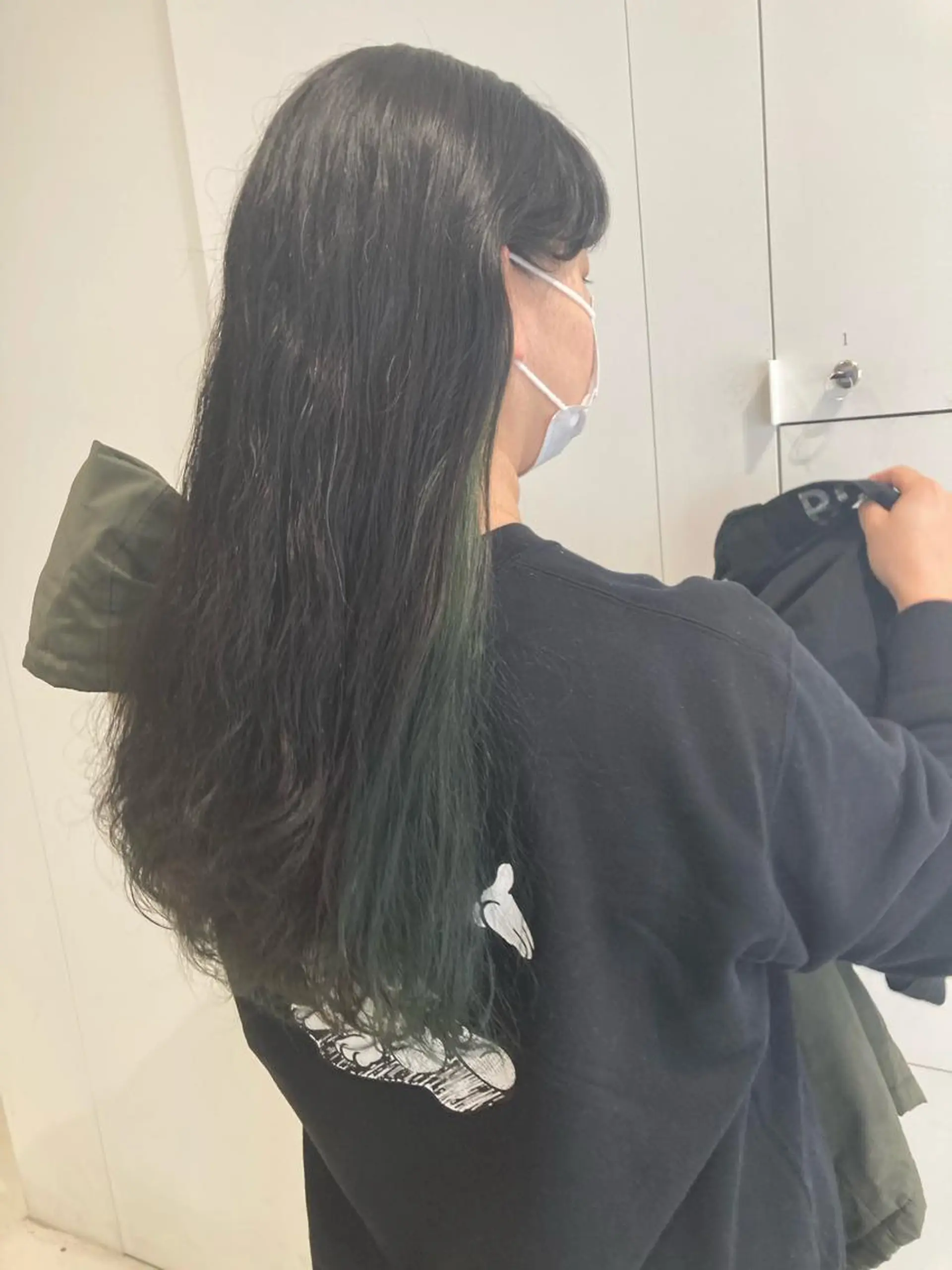 ロング カラー ヘアカラー オリーブカラー🫧 nanohaのヘアスタイル