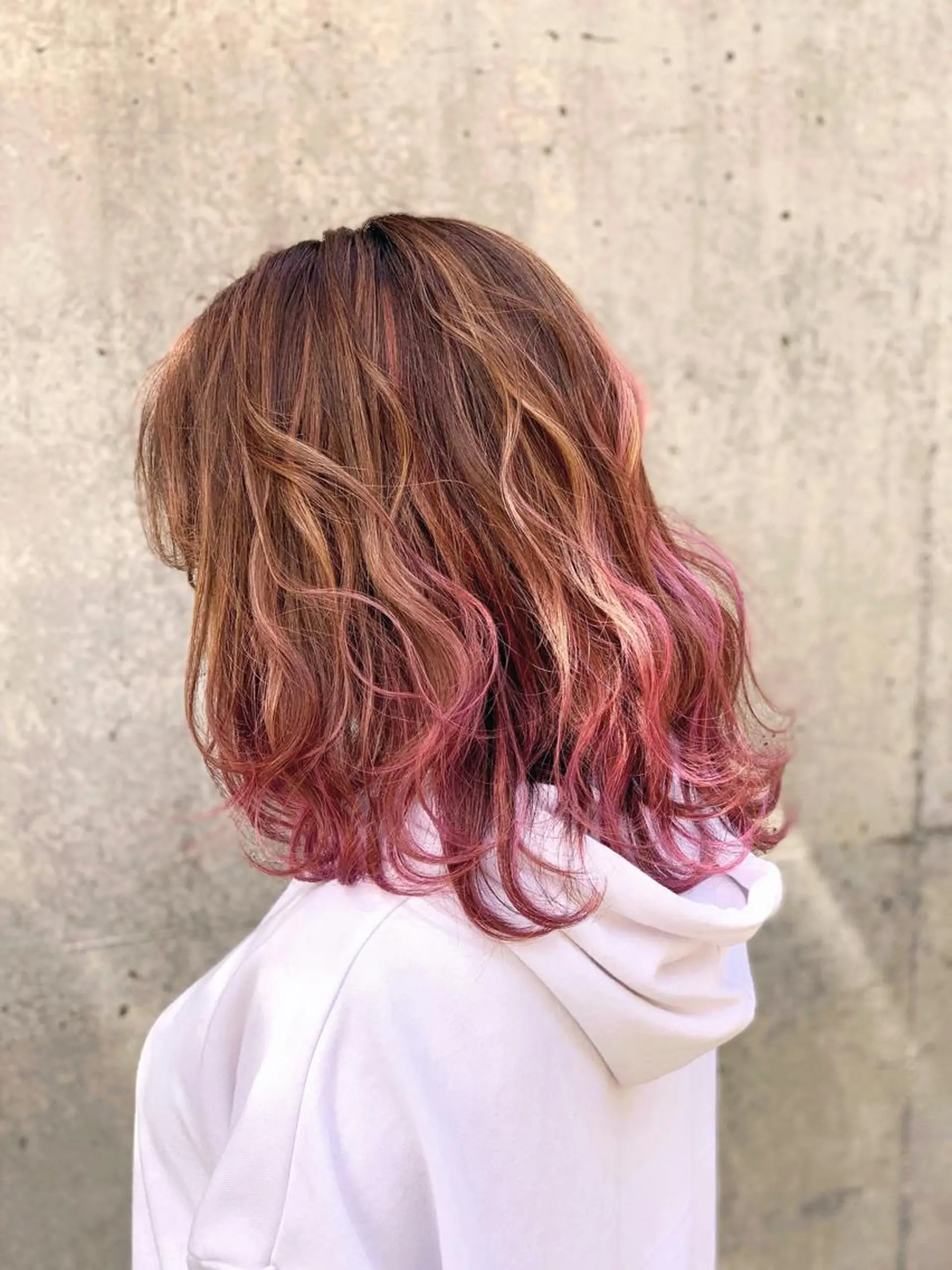 ミディアム カラー デザインカラー グラデーションカラー ラベンダーカラー ラベンダーピンク ピンクカラー mood tatemachiのヘアスタイル