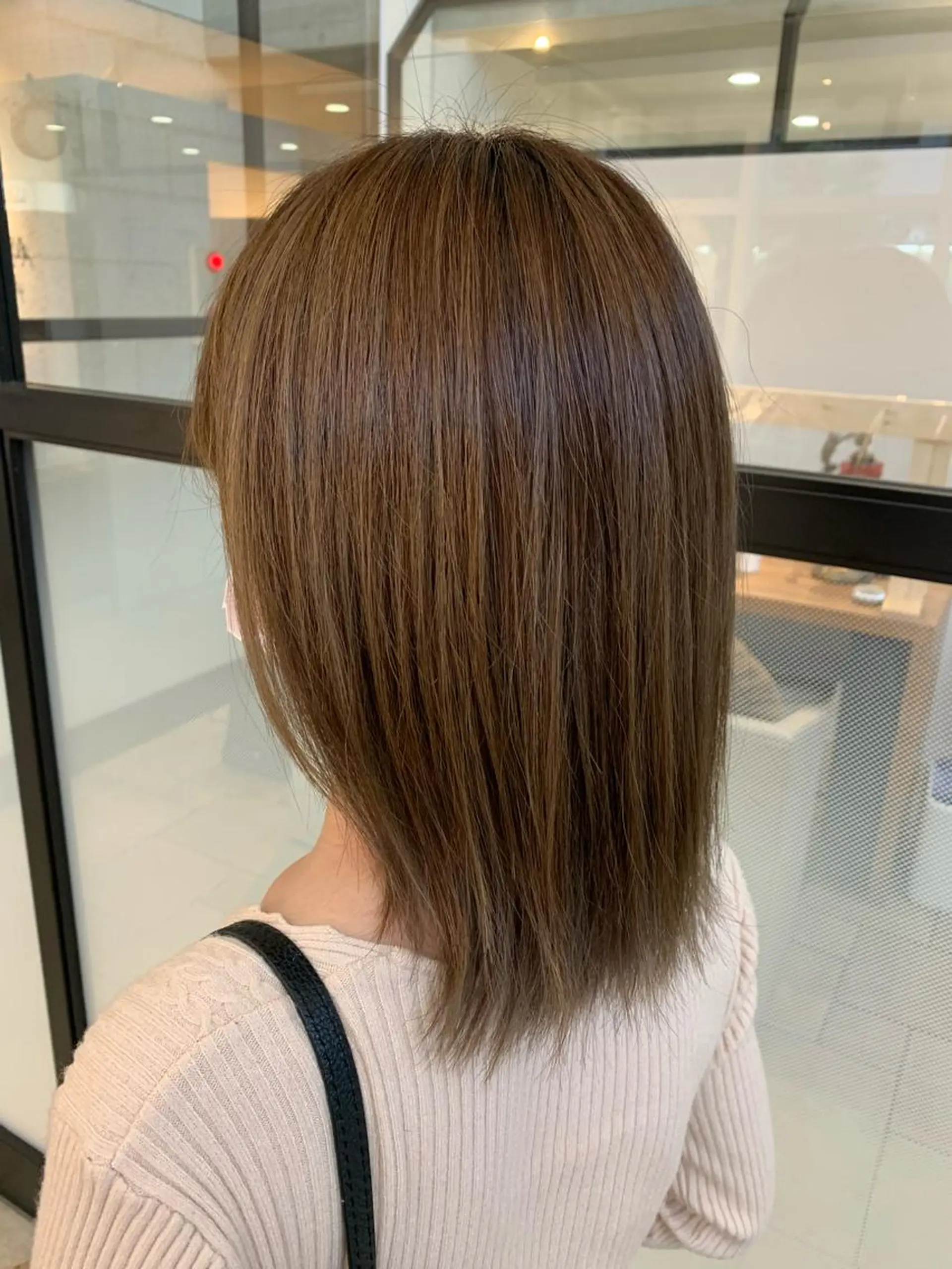 ミディアム カラー 透明感カラー ハイライトカラー ハイライト 🎀髪質改善・艶髪カ ラー🎀YUMEKAのヘアスタイル