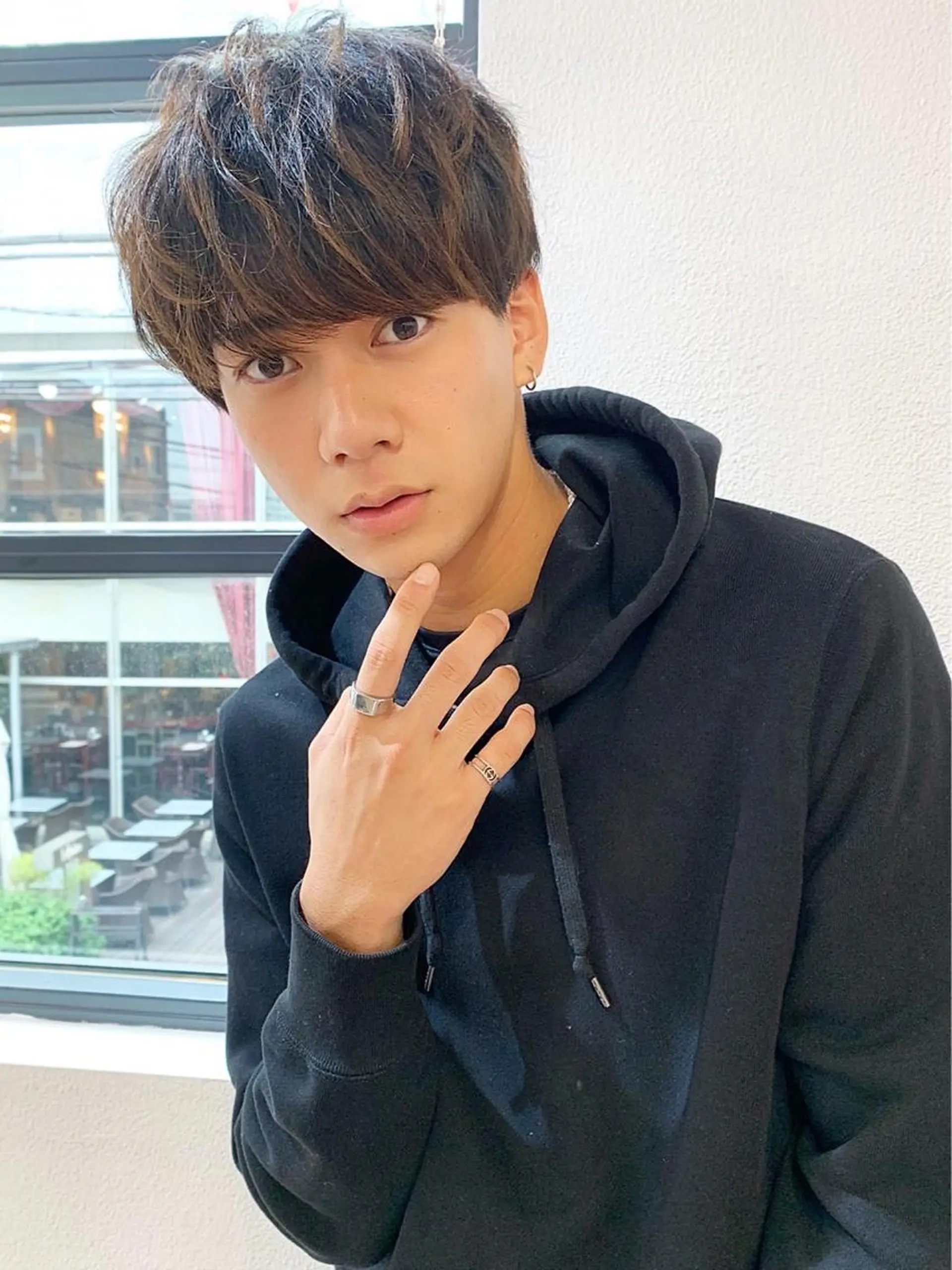 ショート メンズ アップバング センターパート メンズ韓国風 マッシュ メンズショート カット 大人可愛いヘア 大田のヘアスタイル