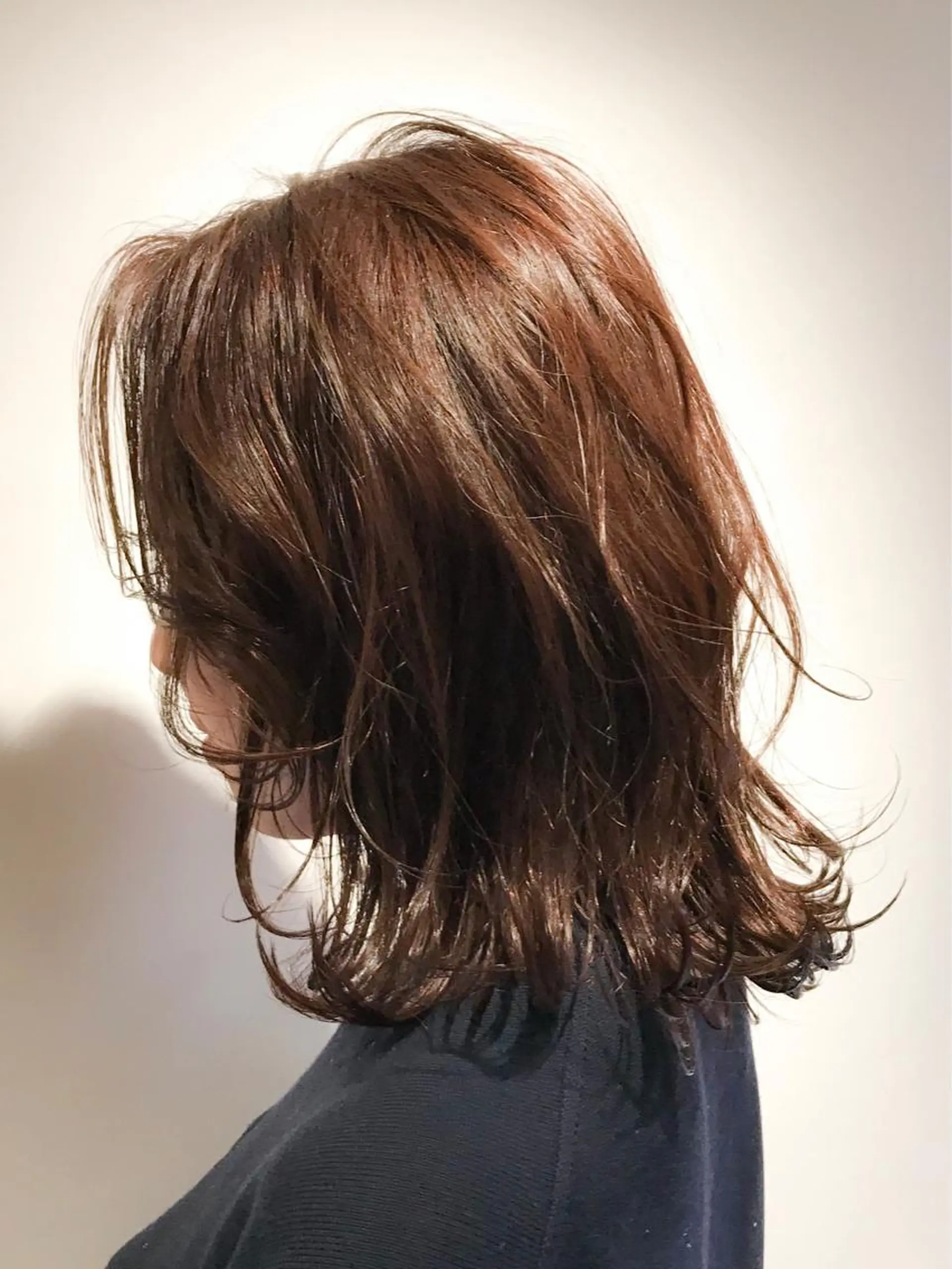 セミロング カラー BIANCO北堀江 AKANEのヘアスタイル