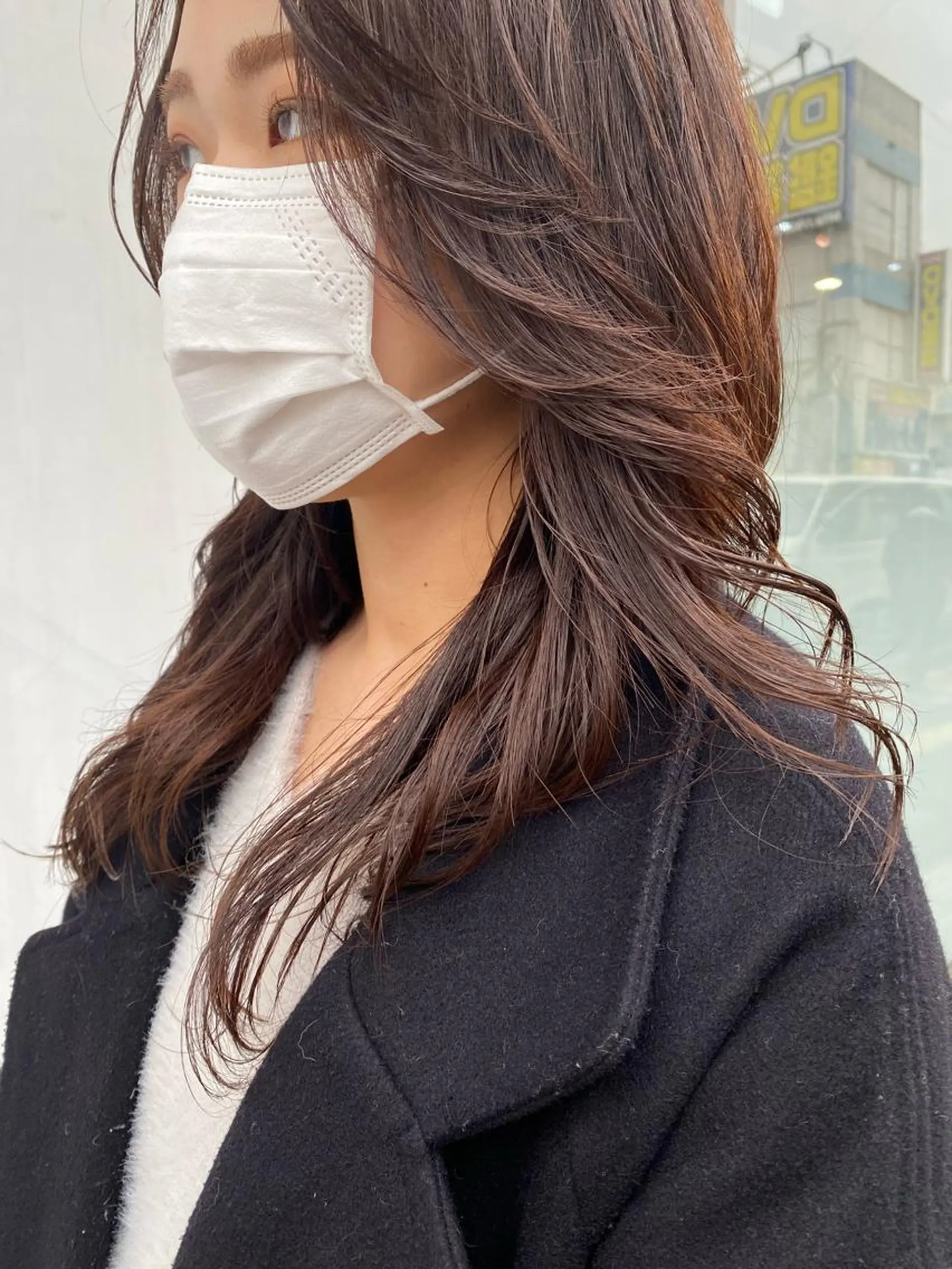 セミロング 小林 朋花のヘアスタイル