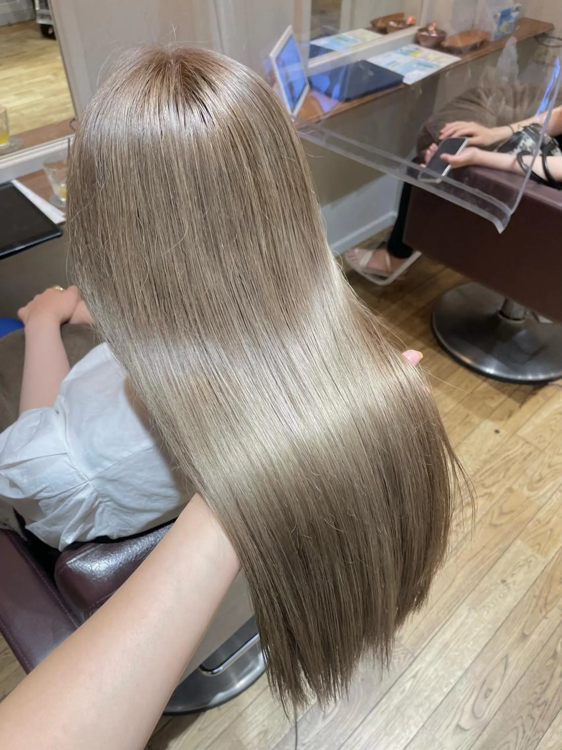 カラー ヘアカラー トリートメント 栗林 茉那のヘアスタイル