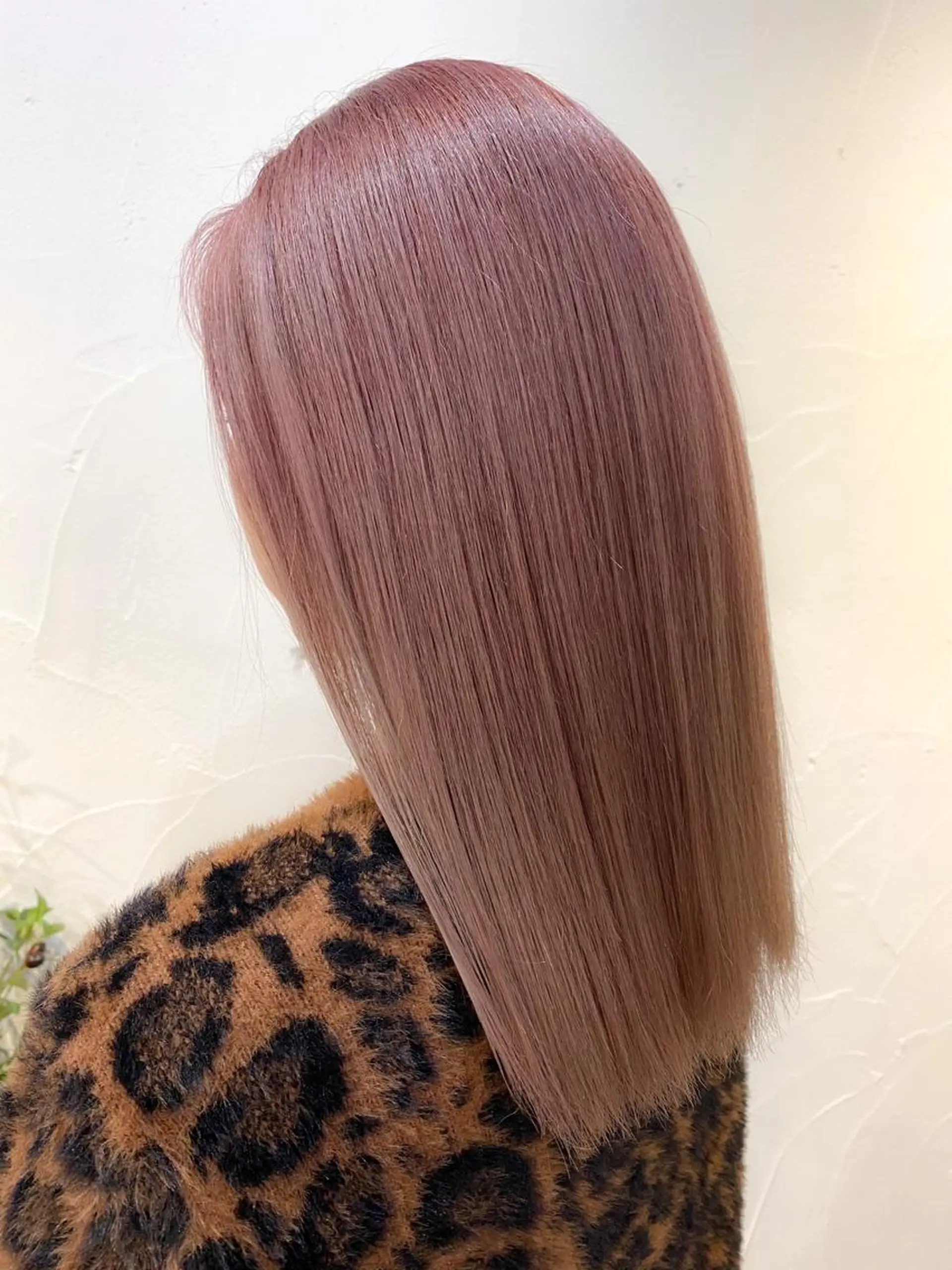 ミディアム カラー ベージュカラー ピンクカラー ピンクベージュ ヘアカラー ALLY（アリー）所属・ミニモお気に入り数 No.1宍戸雄弥のヘアスタイル