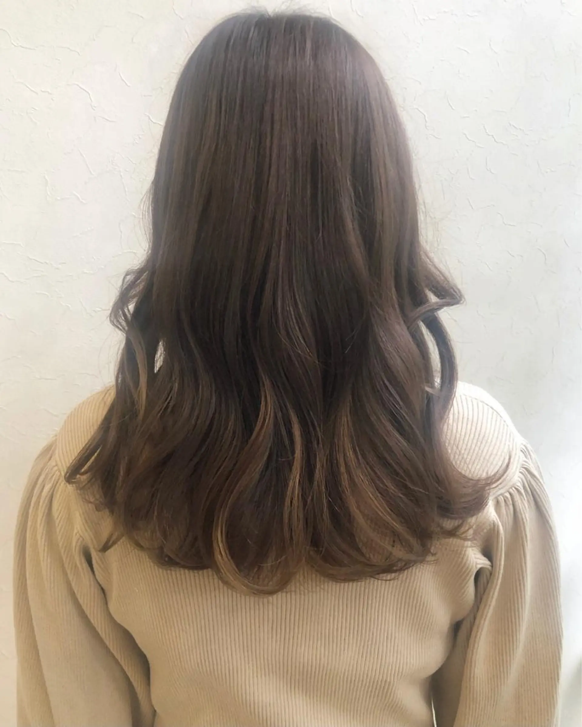 セミロング カラー nakahara madokaのヘアスタイル
