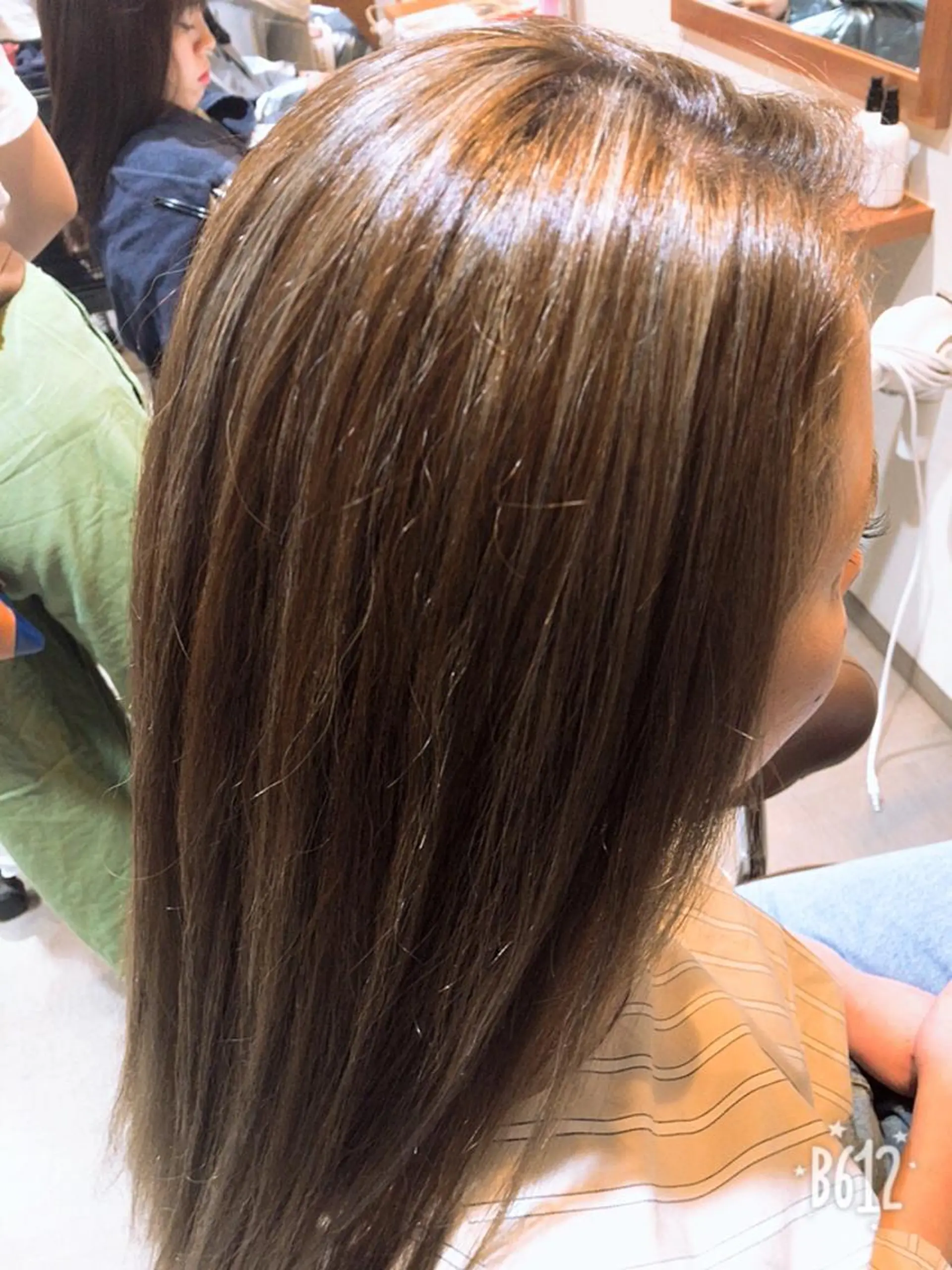 セミロング カラー ハイライトカラー 外国人風カラー ハイライト 【PRIMAL】萩原 凌のヘアスタイル