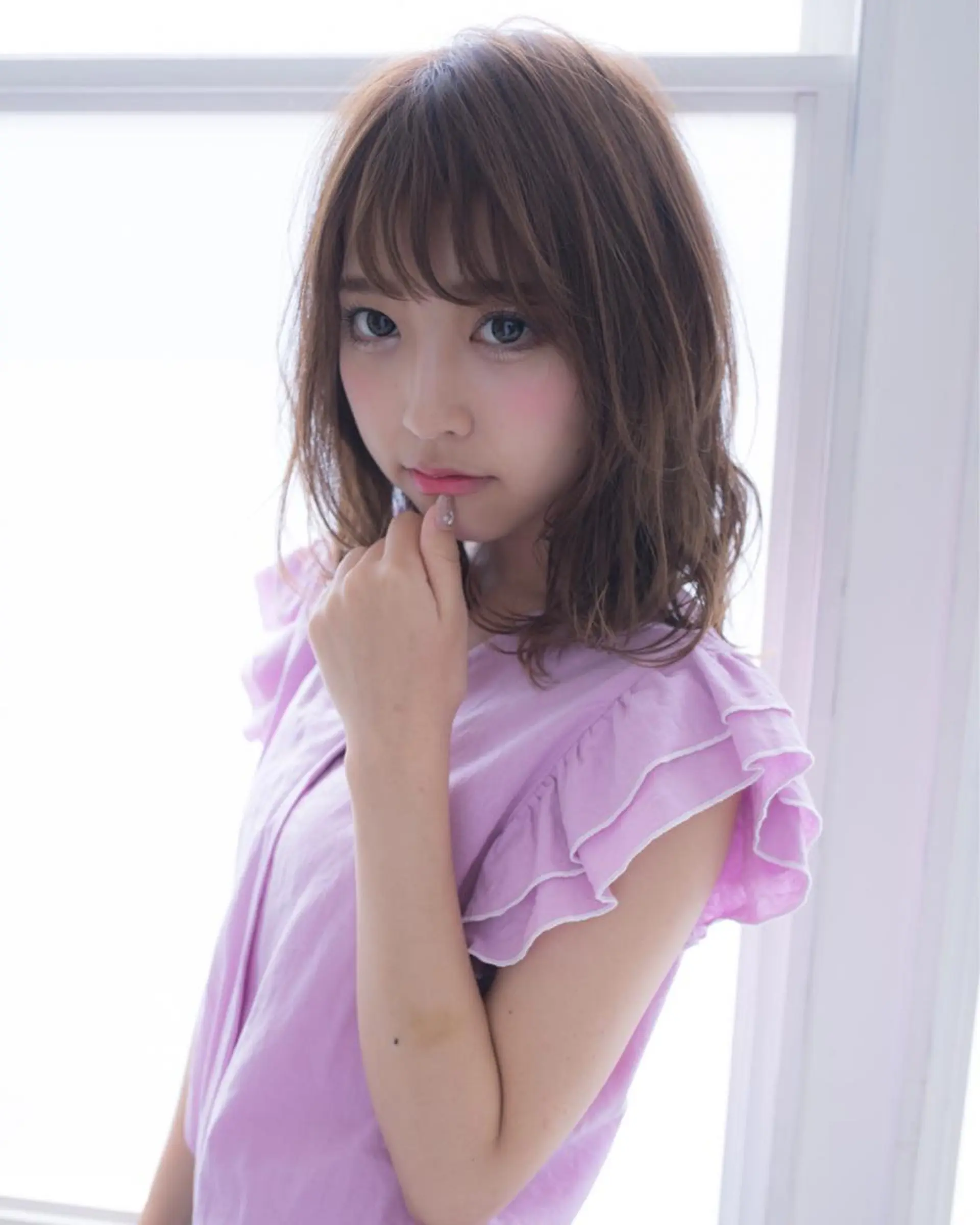 ミディアム KAMIGAMI所属・KAMIGAMI SAKAEのヘアスタイル