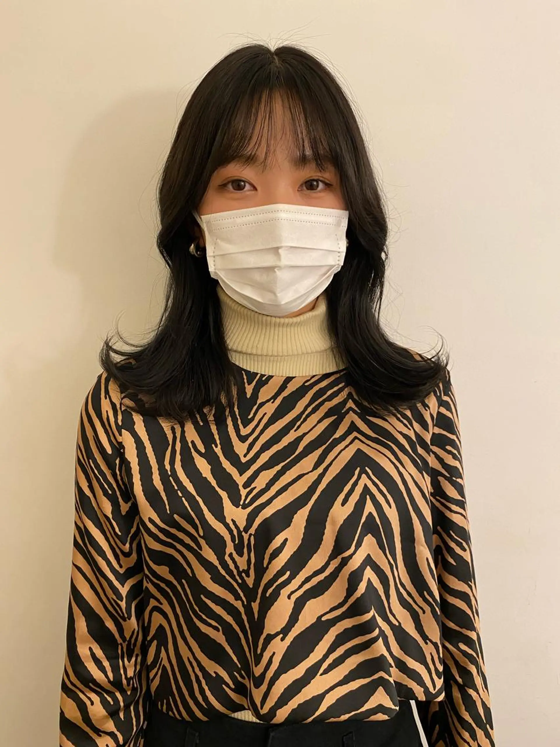 ミディアム カラー vixus mamiのヘアスタイル