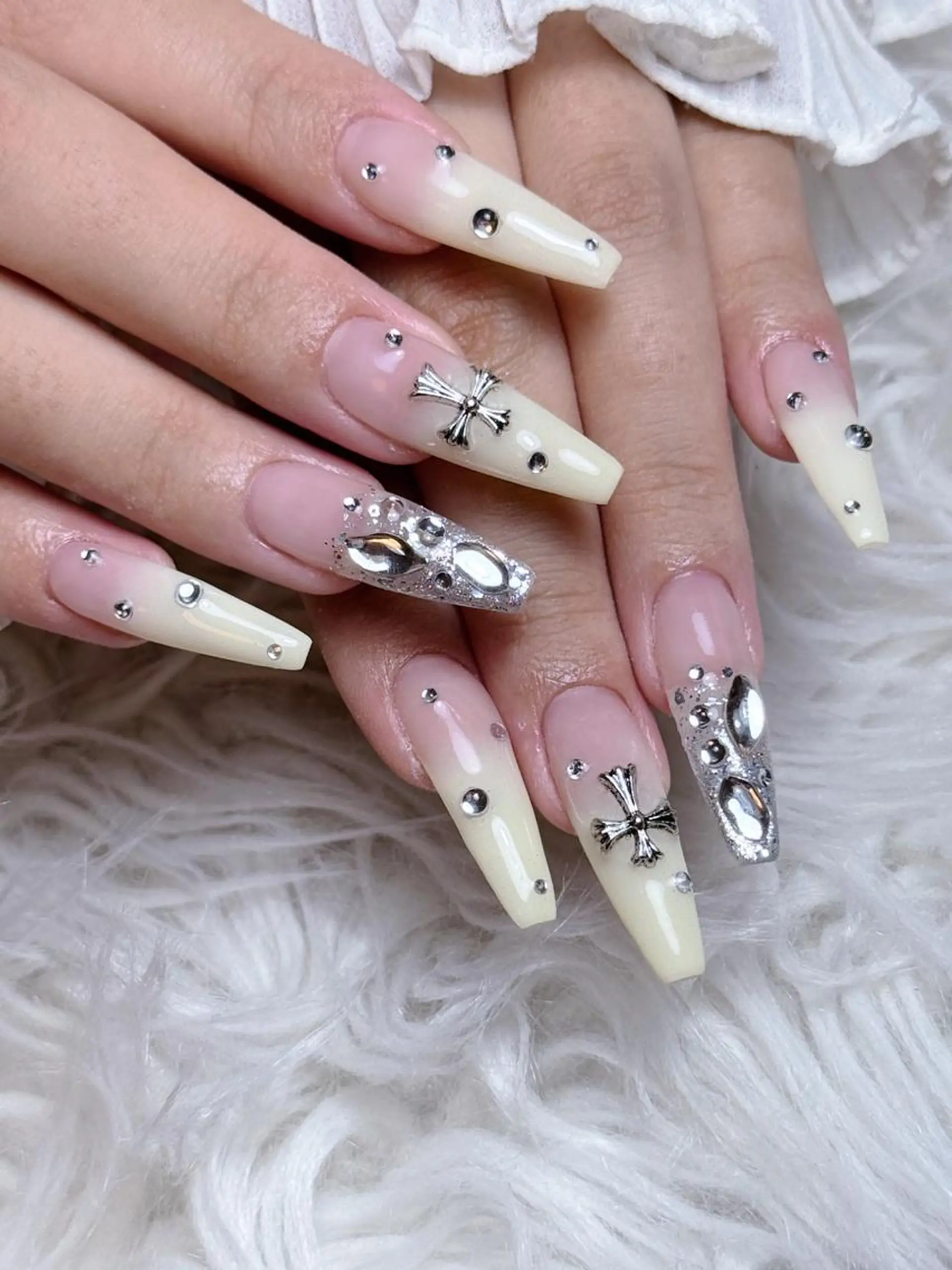 ネイル ハンドネイル 🩵Yun nail Salon 🩵のネイルデザイン