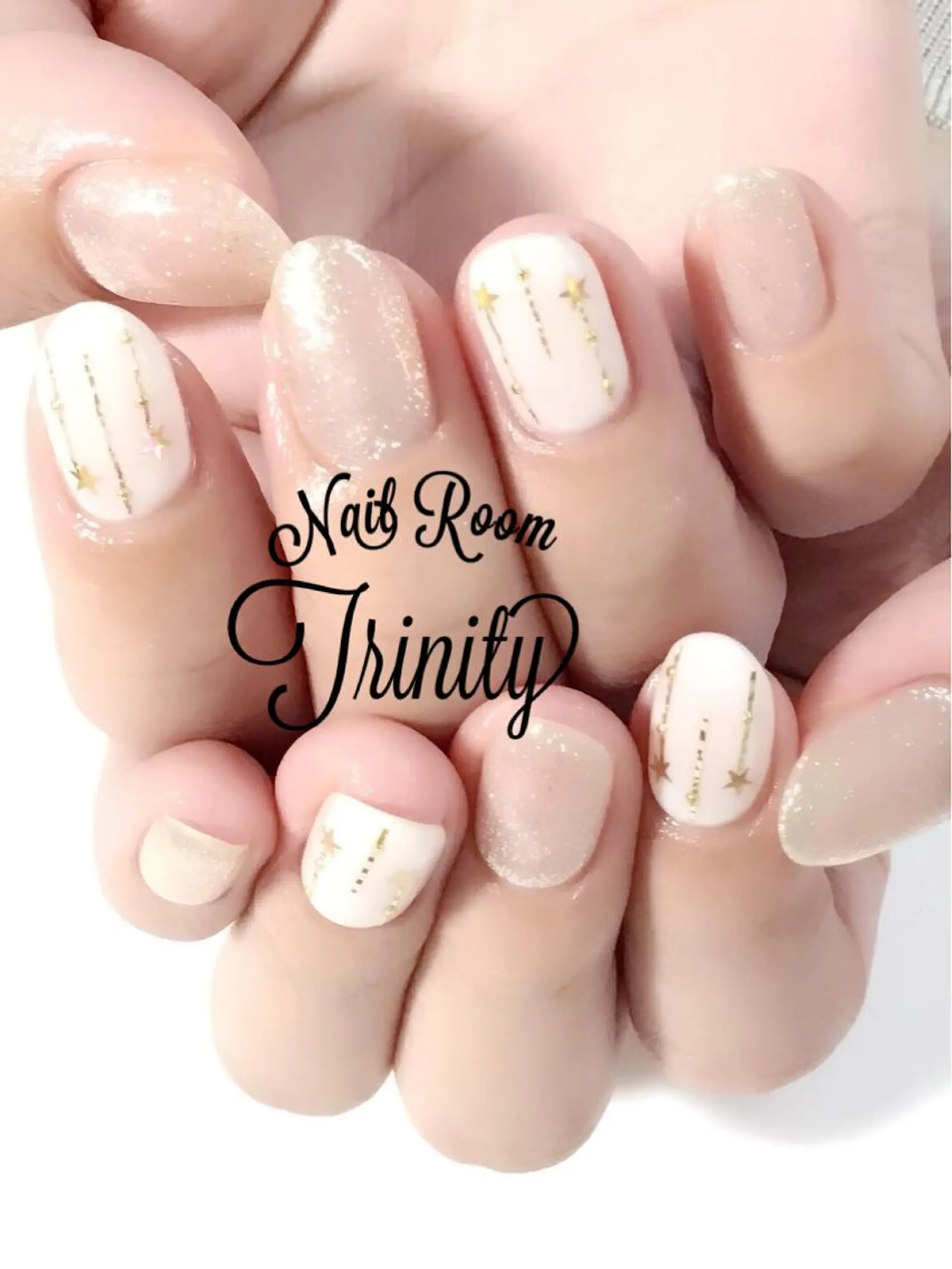 ネイル ハンドネイル Trinity ネイリストスタッフのネイルデザイン
