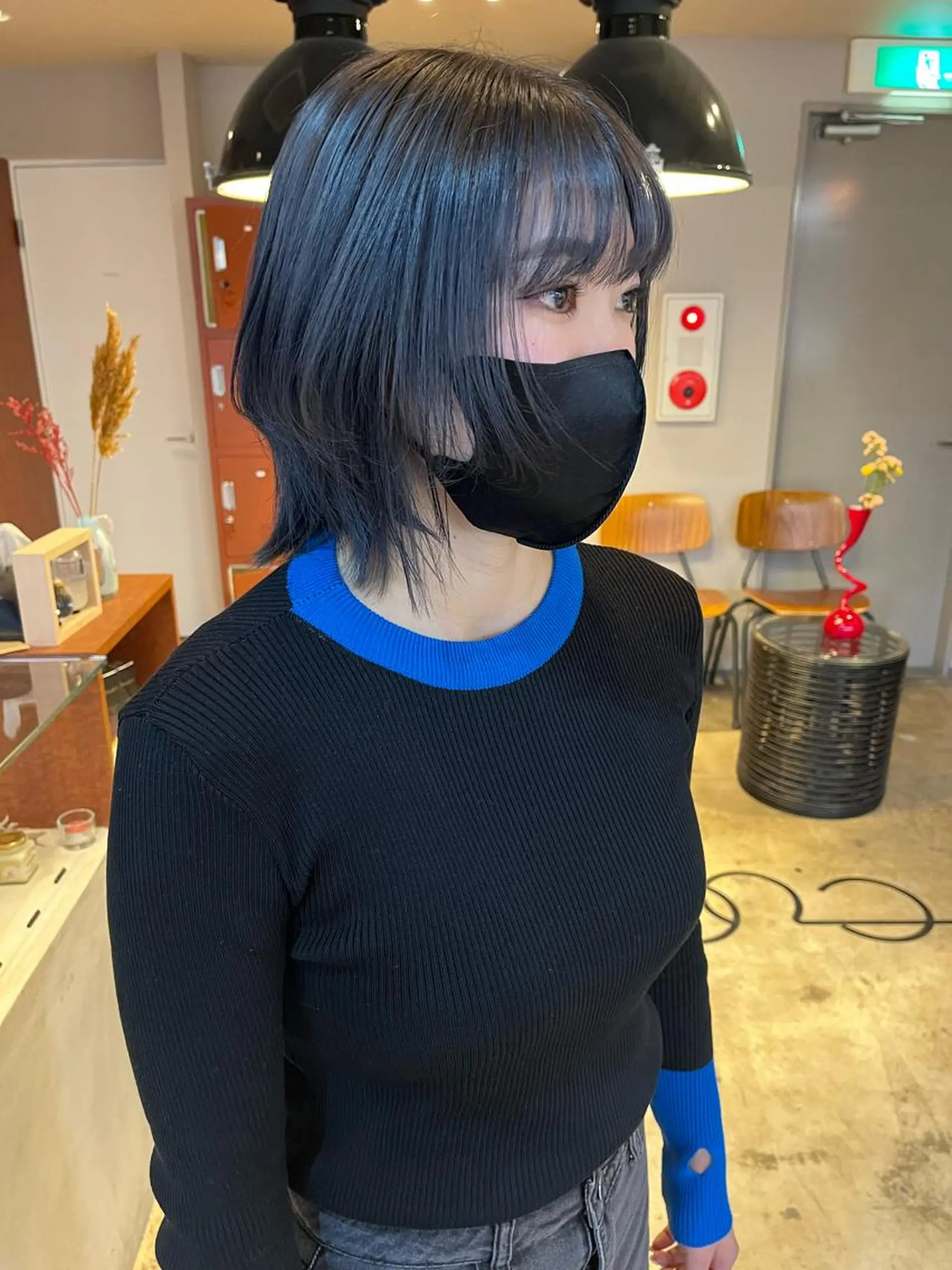 ミディアム カラー ブリーチ ブルーカラー ウルフカット カット ヘアカラー トリートメント 🩷ハイトーン透明感 レイヤー🩷ユリカのヘアスタイル