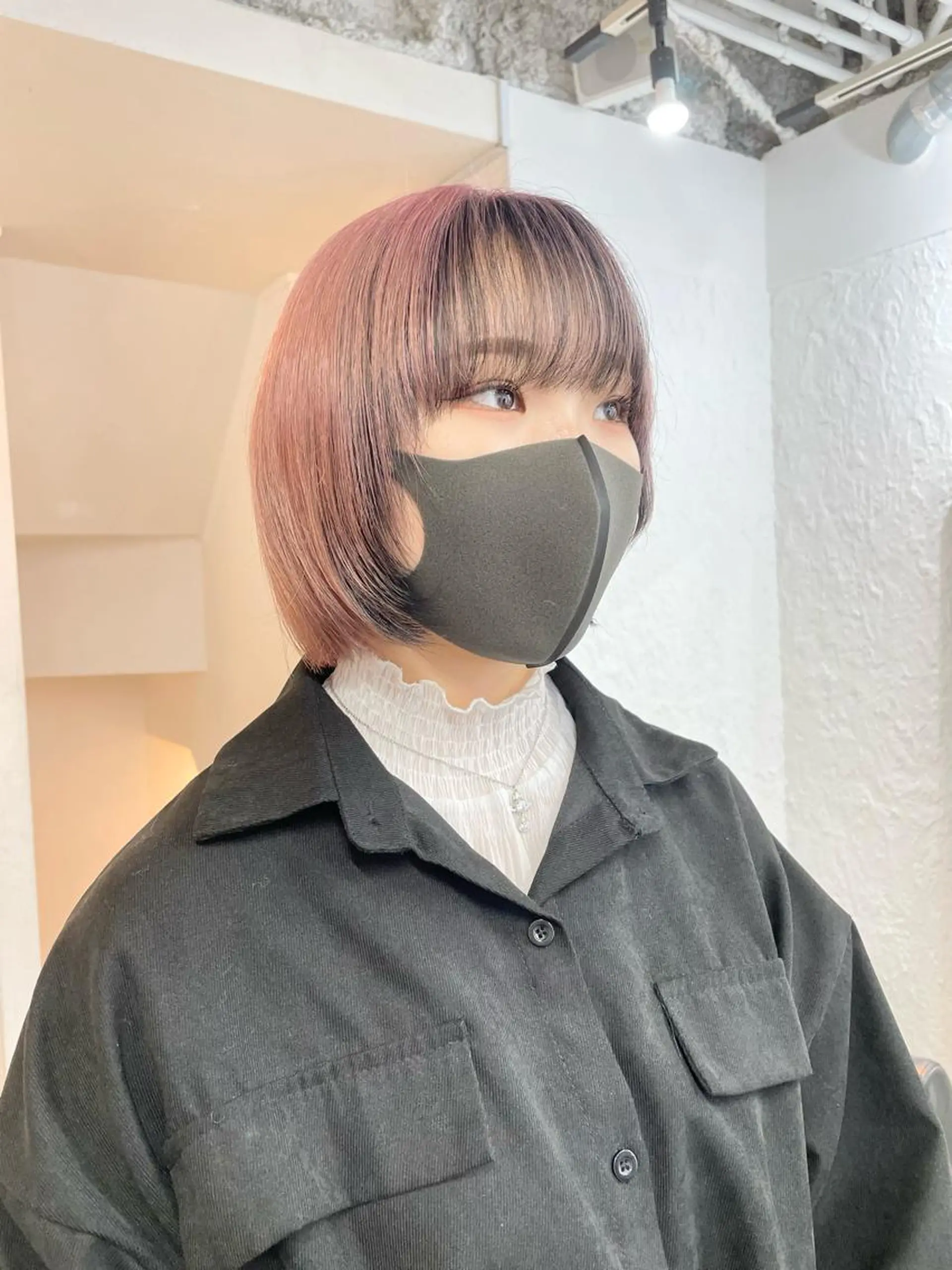 ショート カラー ミストバング  フェイスフレーミング インナーカラー ピンクカラー ホワイトピンク ヘアカラー トリートメント ヘアセット meme原宿所属・ブロンド・ハイトーン ／遠藤将太のヘアスタイル