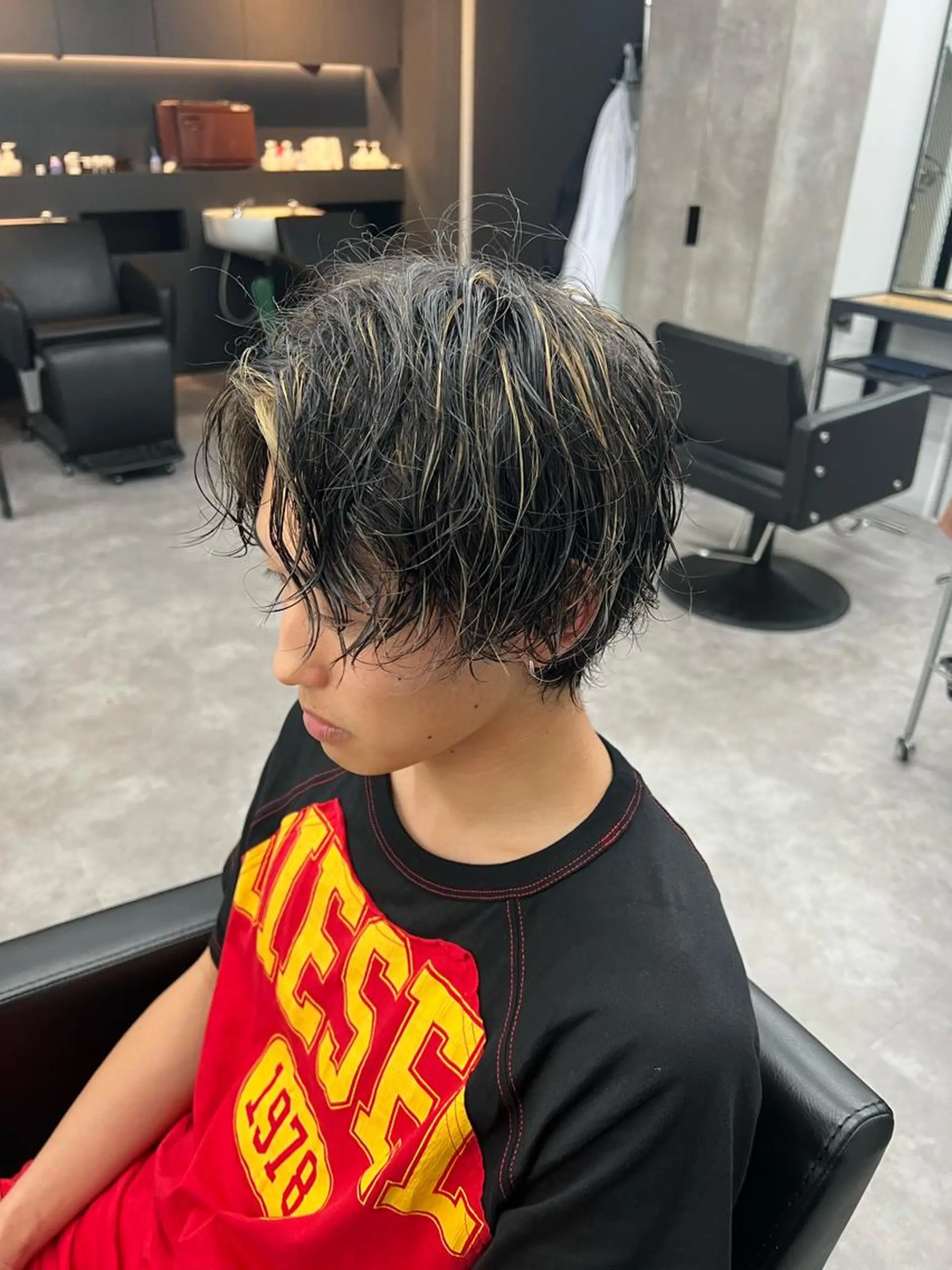 ショート カラー パーマ メンズ メンズブリーチ メンズハイライト メンズパーマ ブリーチ ハイライトカラー 【曲がる縮毛矯正】 モデル募集🙋カツヤのヘアスタイル
