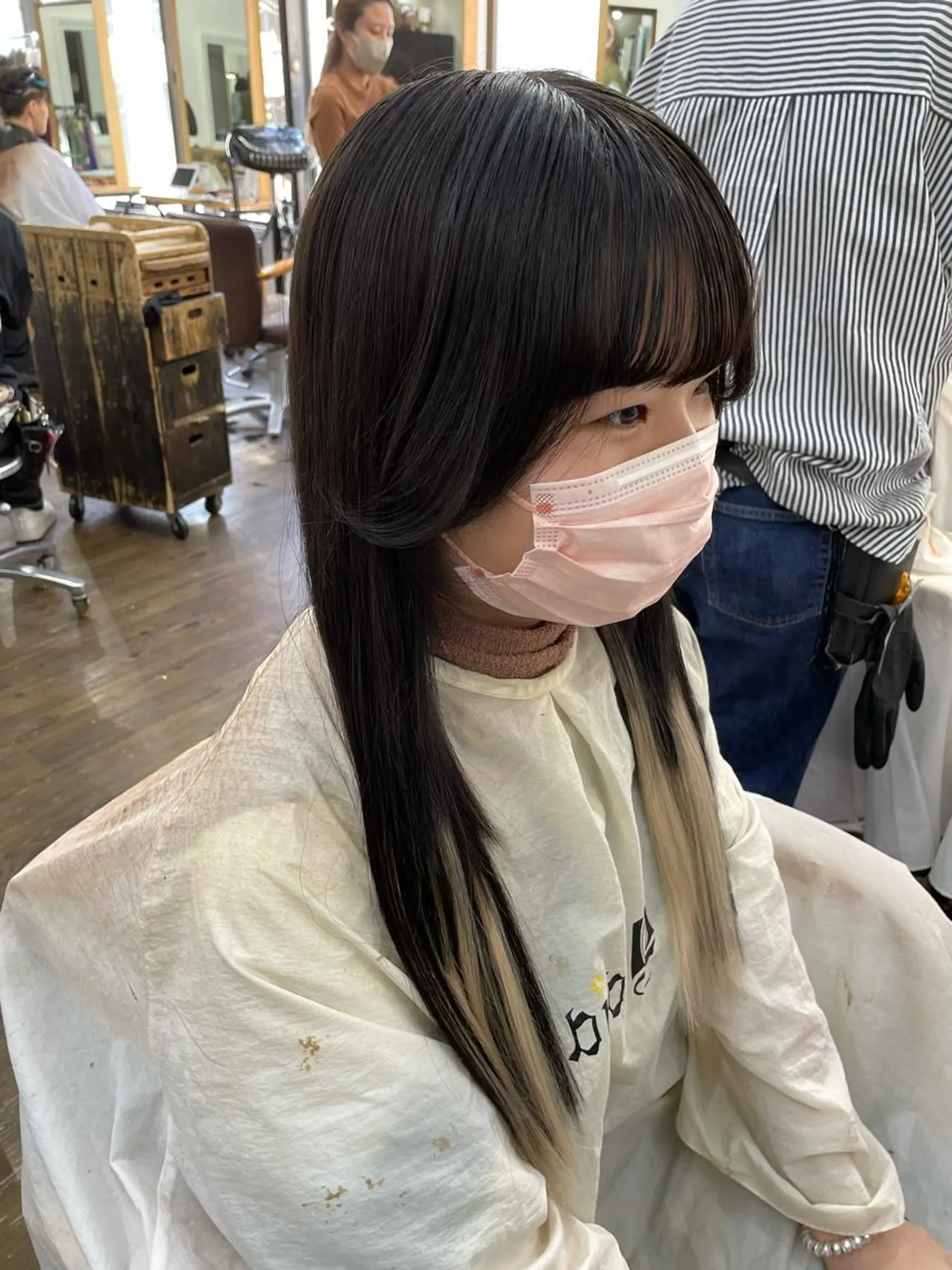 ロング エクステ 田子🦋ハイトーン 🫐耳つぼジュエリーのヘアスタイル