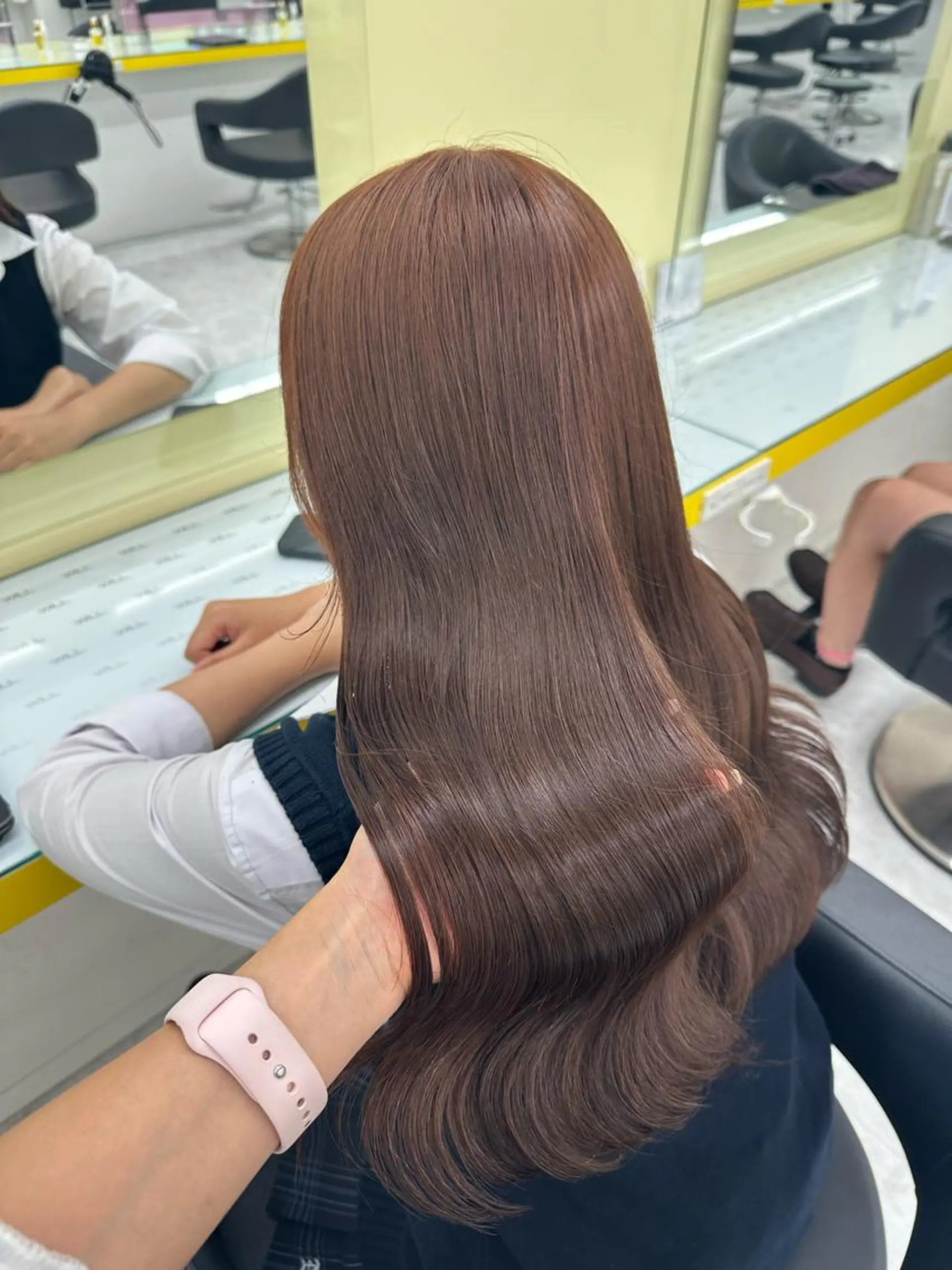 ロング カラー アッシュ ミストバング ベージュカラー 黒髪 ブリーチ 🪞ハイトーン🪞 🤍waka🤍のヘアスタイル