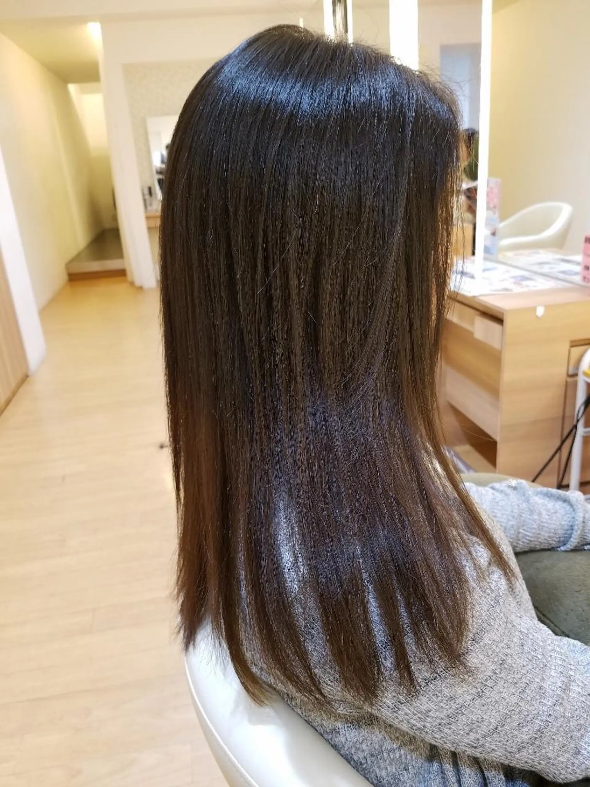 セミロング カラー ブラウンカラー ナチュラルブラウン 髪質改善/ハイライト 小林秀樹のヘアスタイル