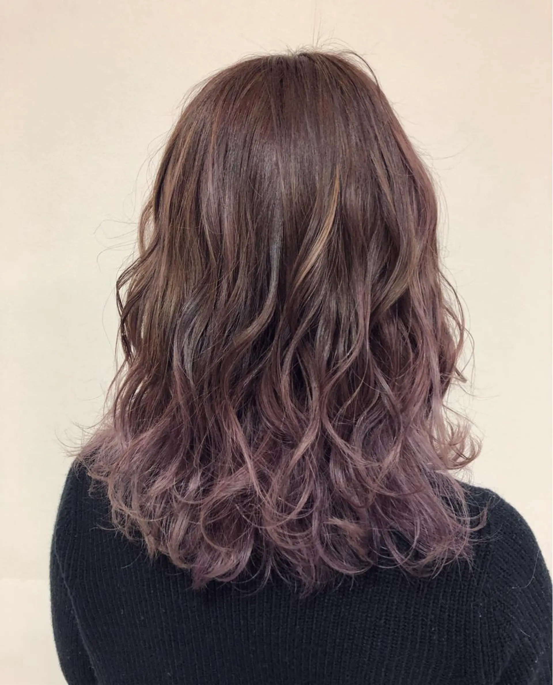 セミロング カラー ヘアアレンジ ブリーチ デザインカラー グラデーションカラー グレージュ インナーカラー 丸谷 みくのその他イメージ