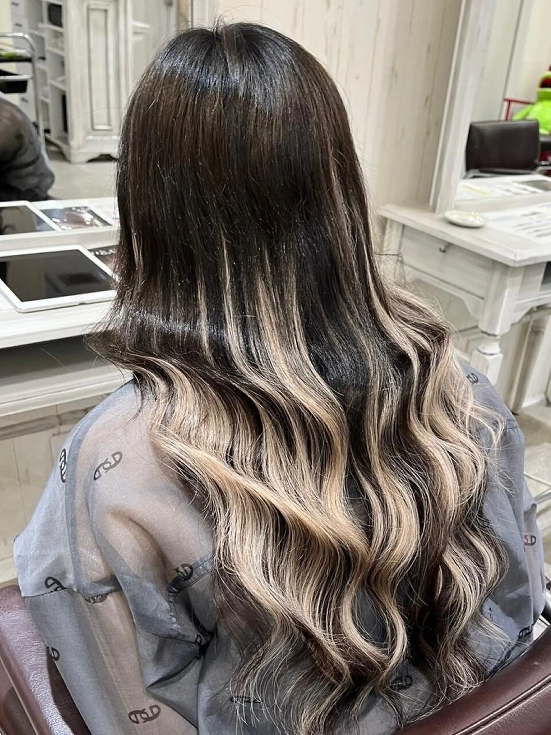 ロング ヘアアレンジ カラー レミーエクステ大阪 Device梅田のヘアスタイル