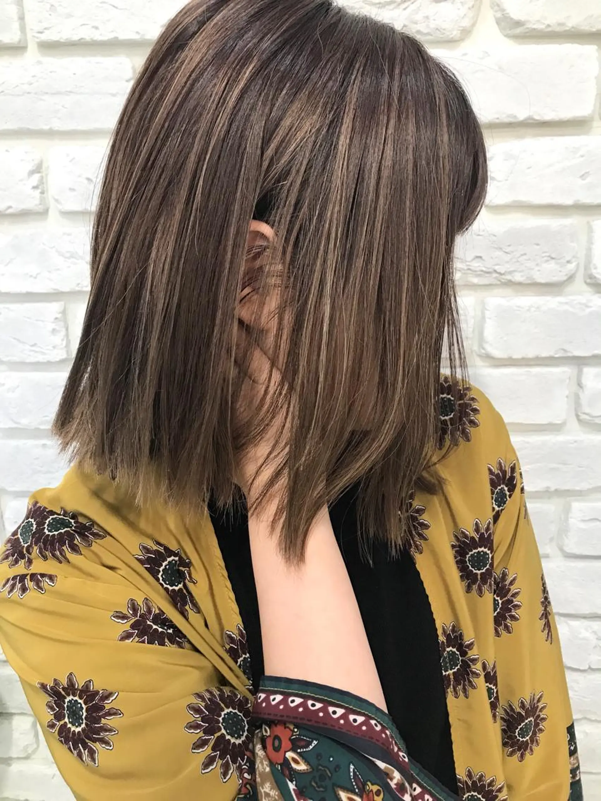 ミディアム カラー ハイライトカラー ボブ ハイライト カット ヘアカラー 🪽似合わせNO.1 marina🦩のヘアスタイル