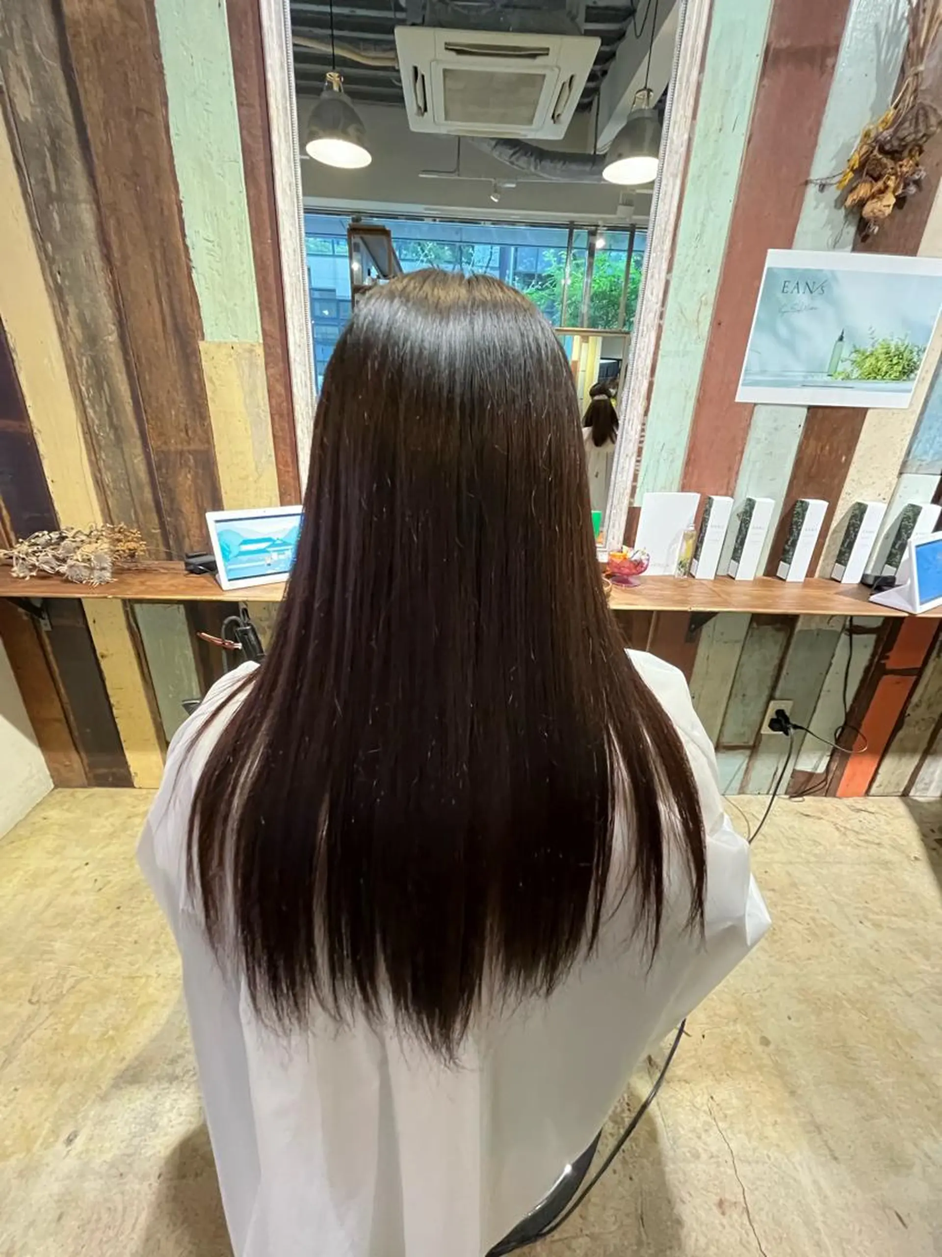 セミロング こまつばらみお/レイ ヤー/ダブルカラーのヘアスタイル