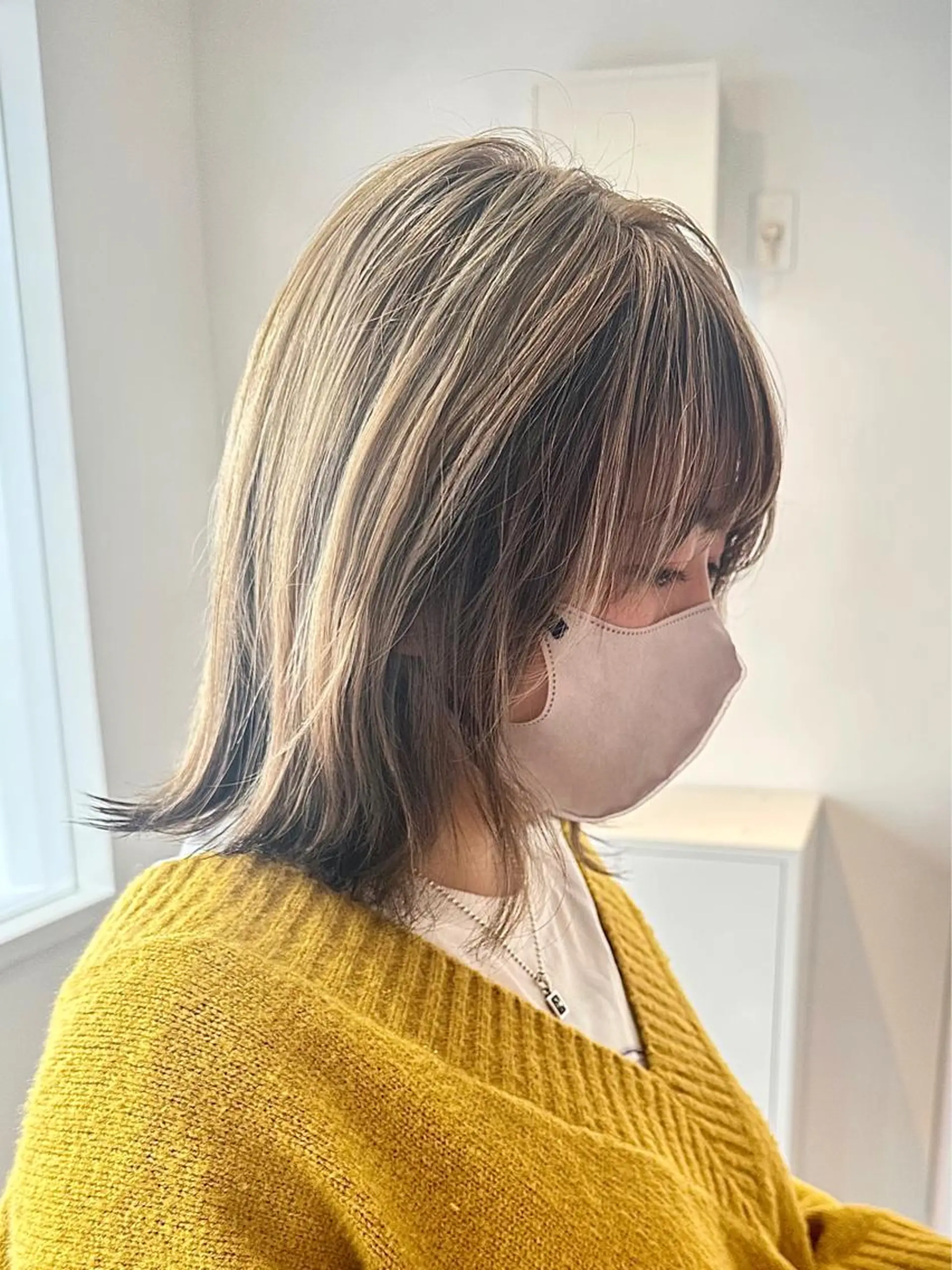 ミディアム カラー ショートボブ ベージュカラー ブリーチ ケアブリーチ ダブルカラー hair salon suiw所属・ショート✂︎メンズ 特化‬吉田義隆のヘアスタイル