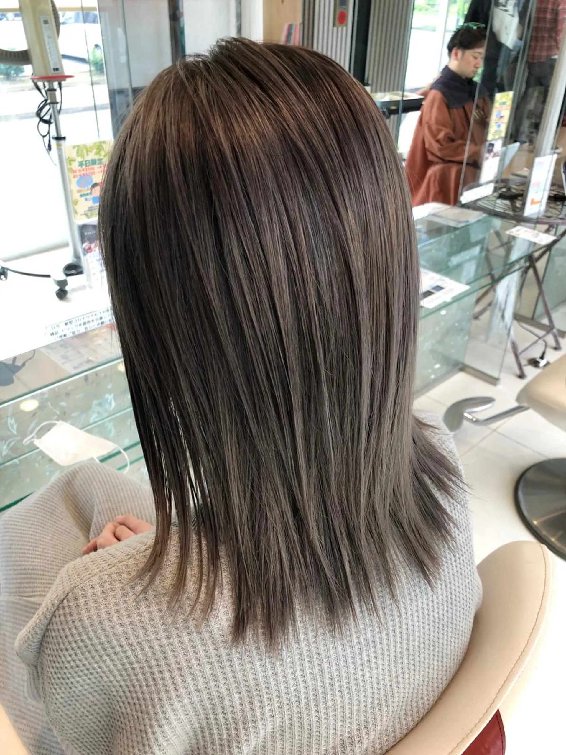 ミディアム 横倉 宏樹のヘアスタイル