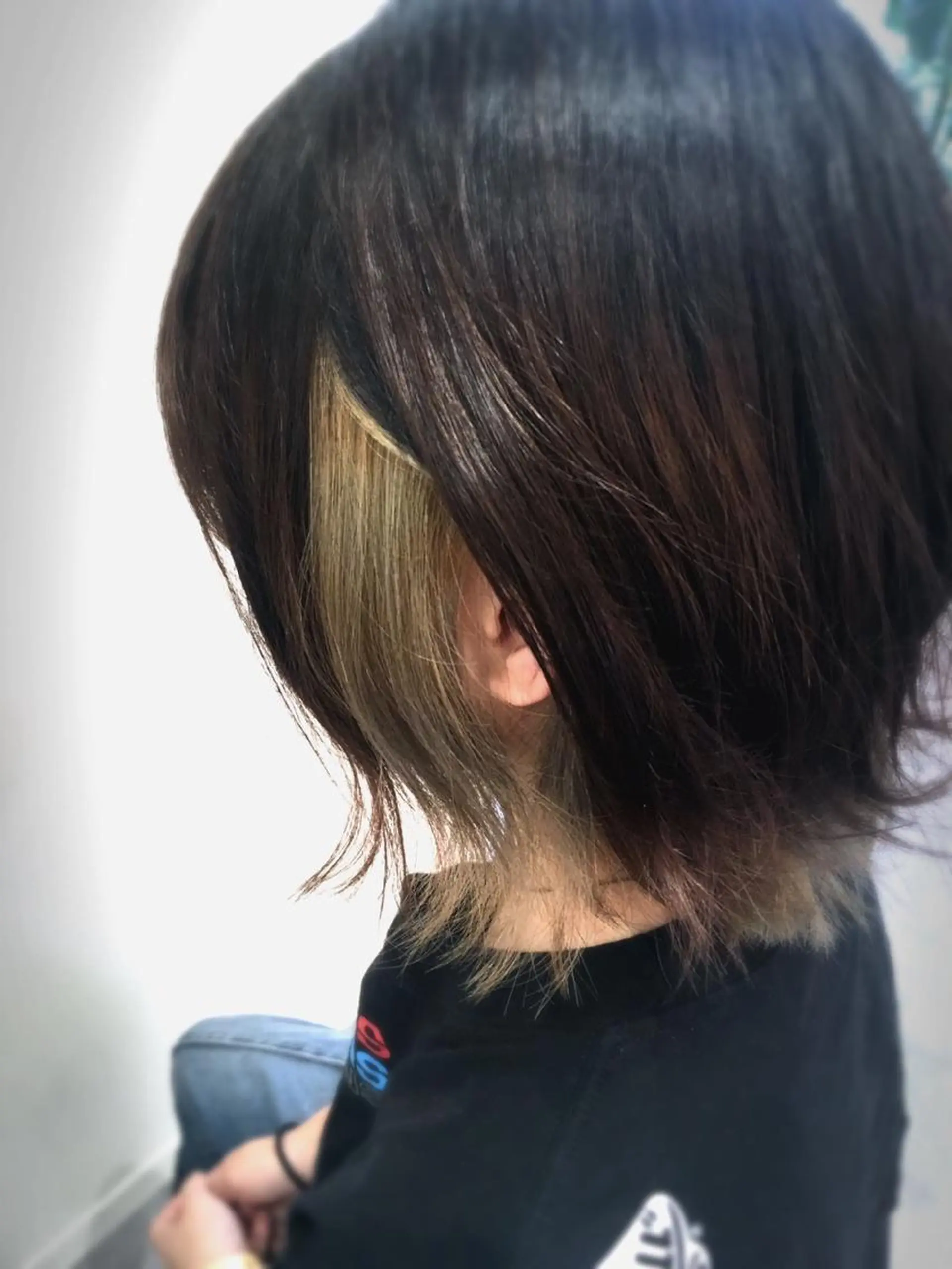ショート カラー ベージュカラー インナーカラー sato manamiのヘアスタイル